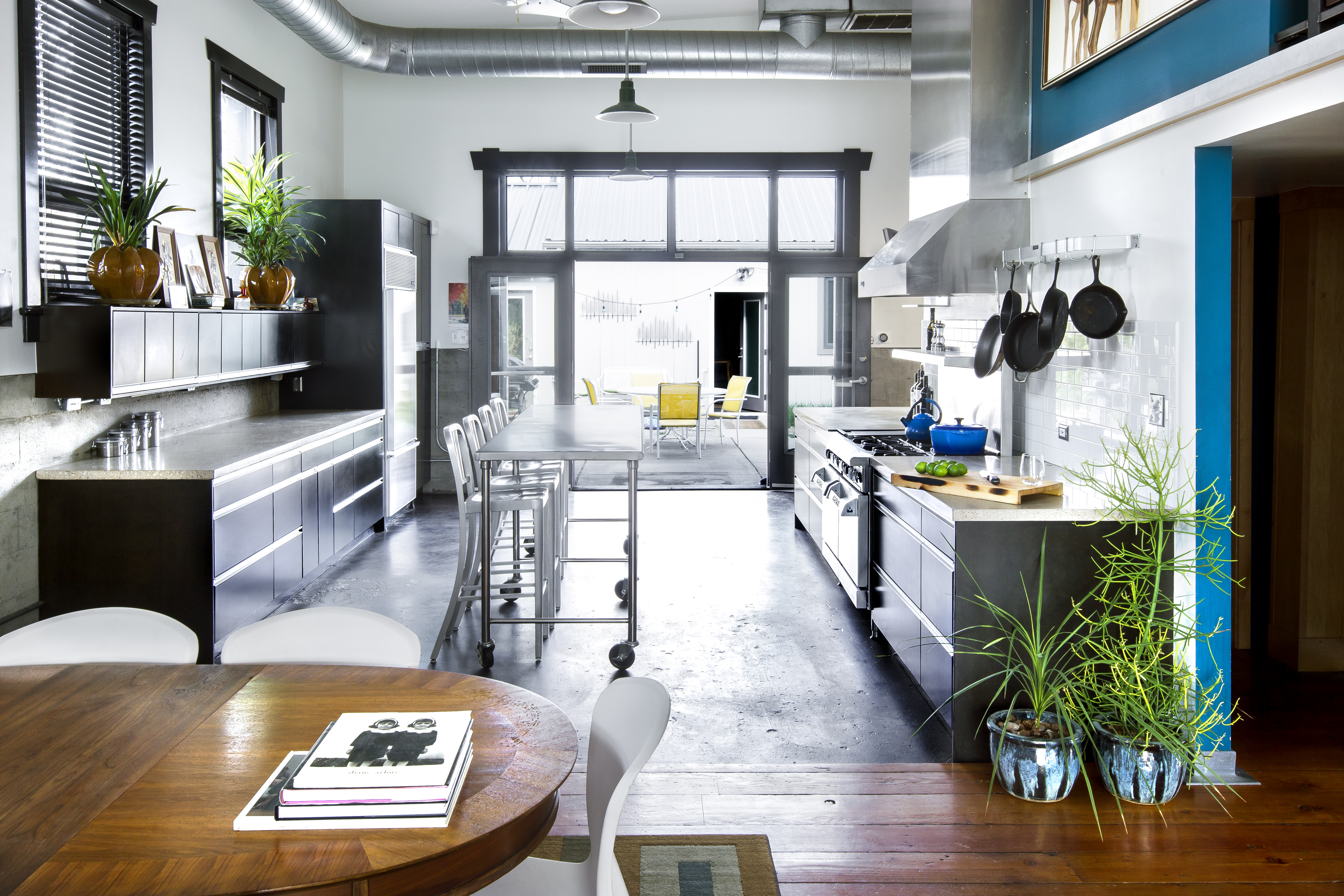 RiNo Urban Oasis | Fire Pit, Grill, Outdoor Lounge in Cole, Denver
