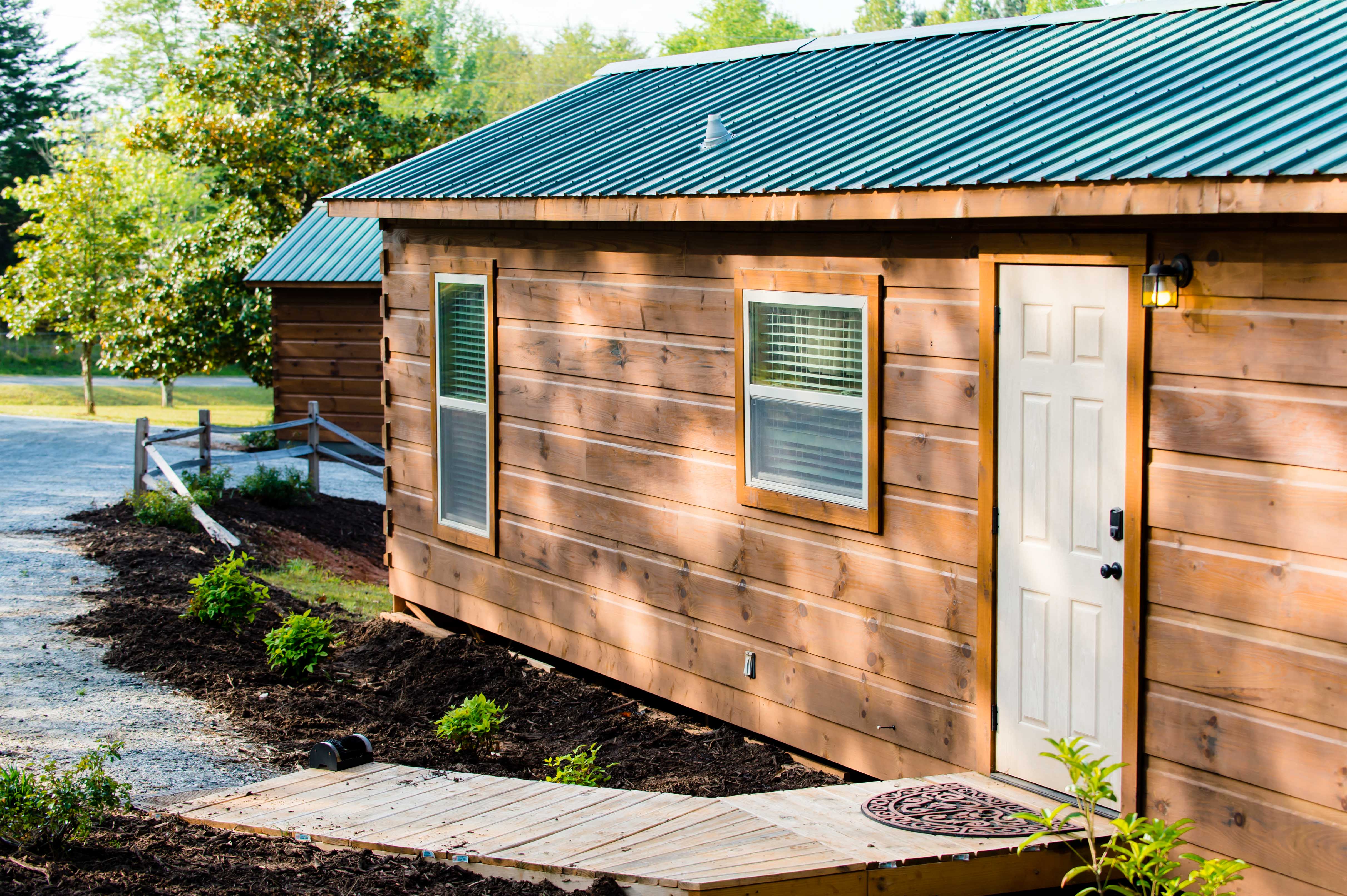 Foothill Cabins Minutes to TIEC Lake Lure Tiny houses for Rent in