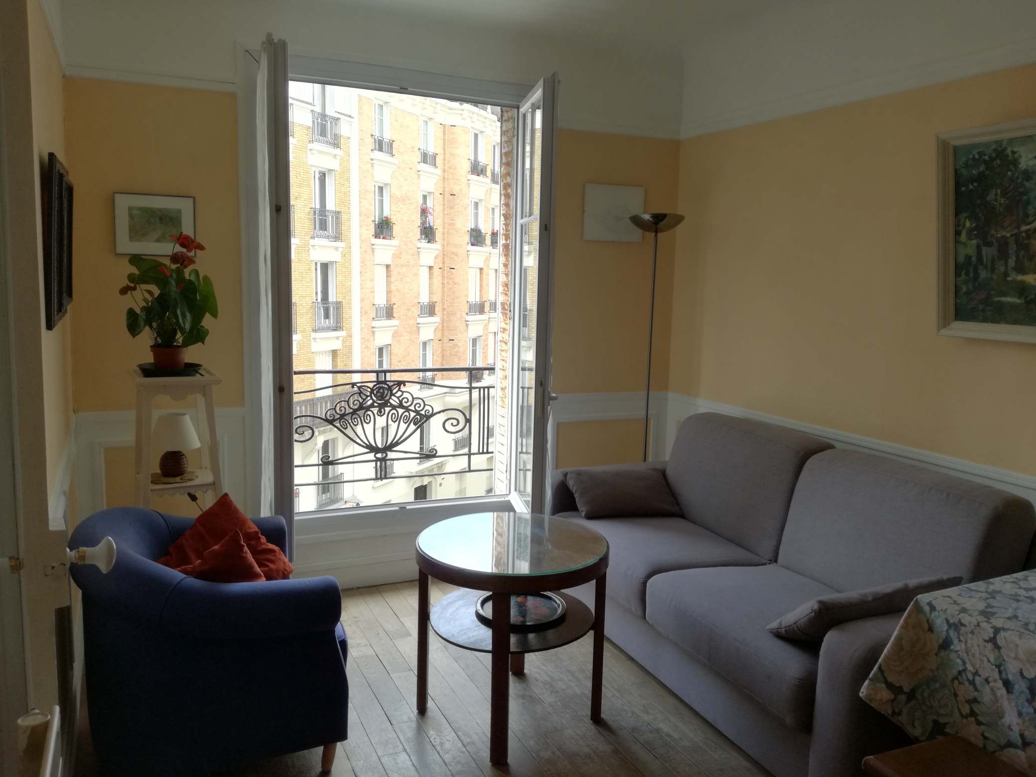 Independent Studio 30m2 Paris 20e Père Lachaise Apartments for Rent