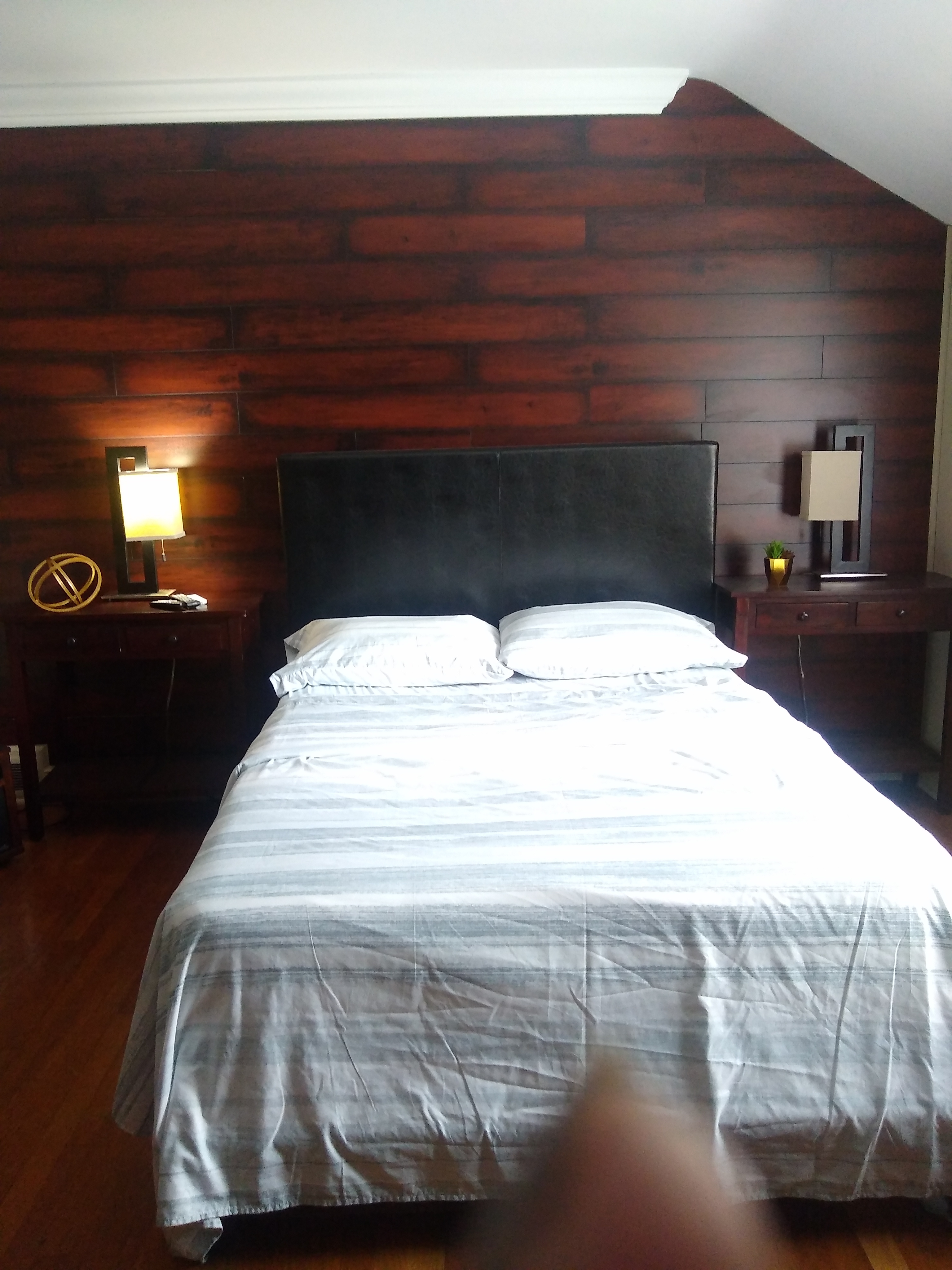 Spacious bedroom Monthly welcomed. NS home in Near East, Columbus