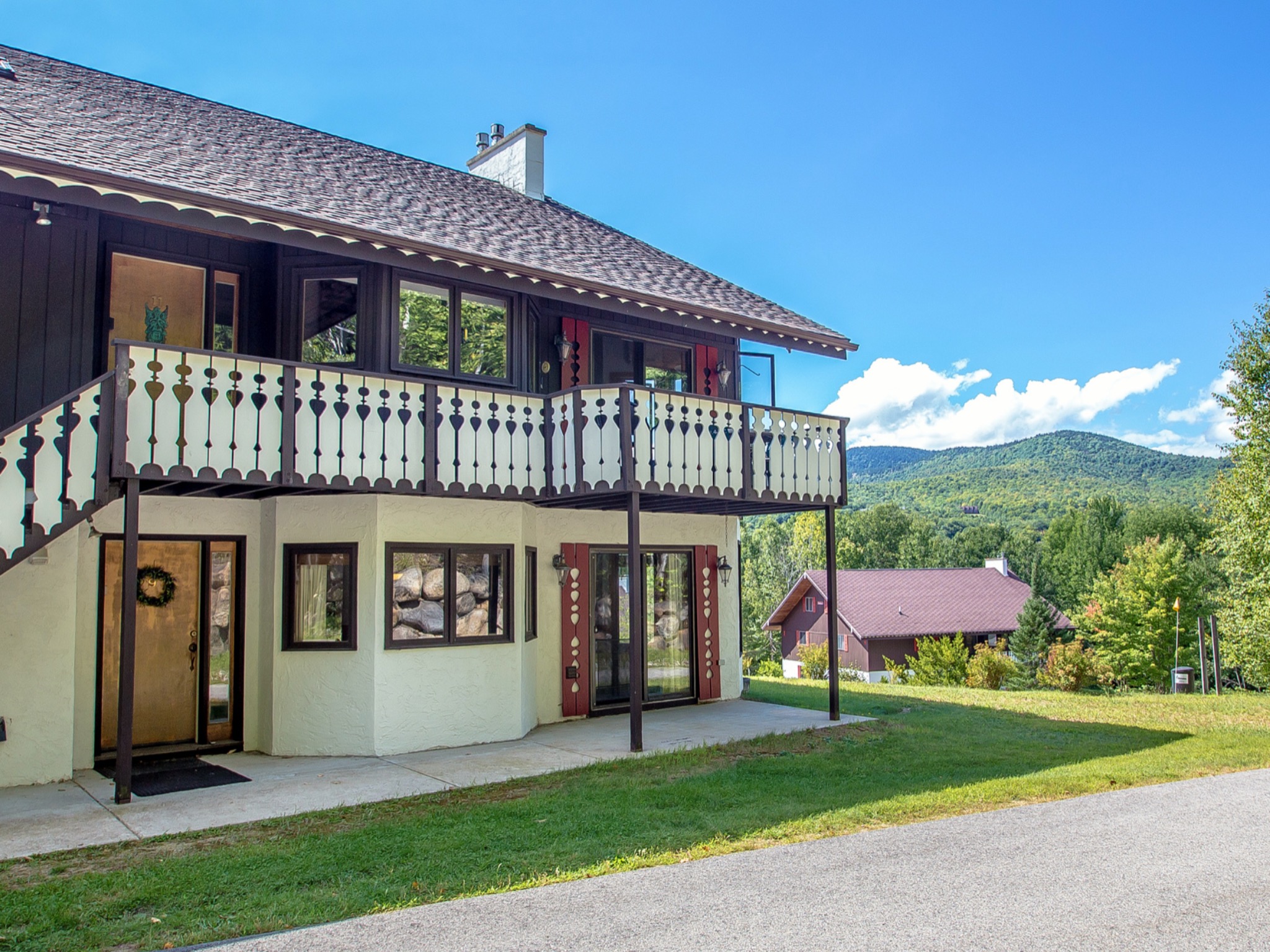 Charming condo in white mountains, near Story Land Houses for Rent in