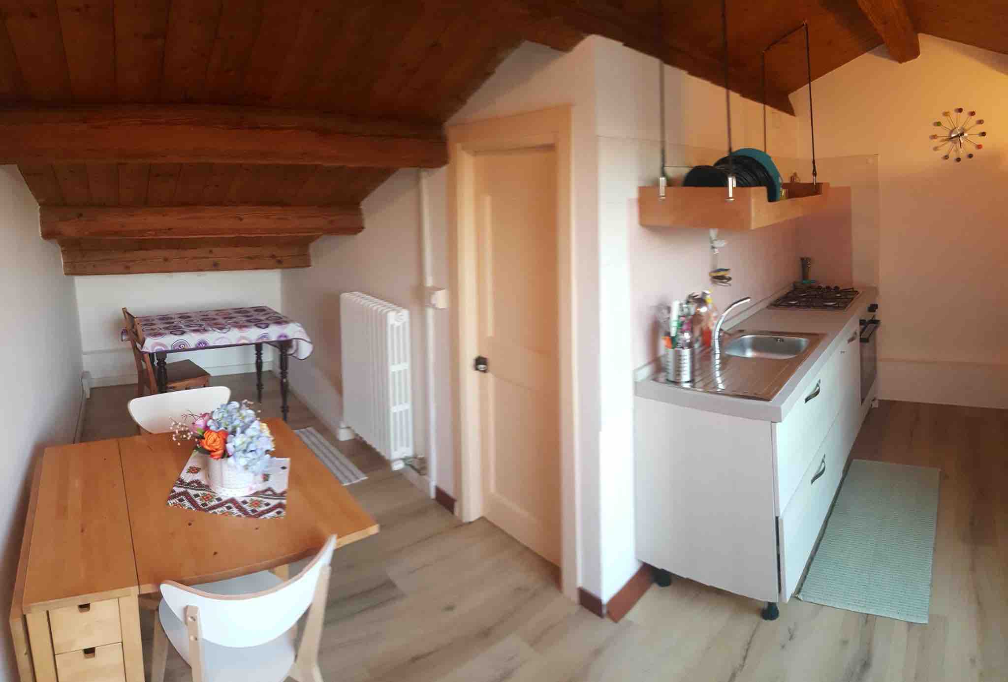 Attic between downtown and sea. 5 min from the beach!