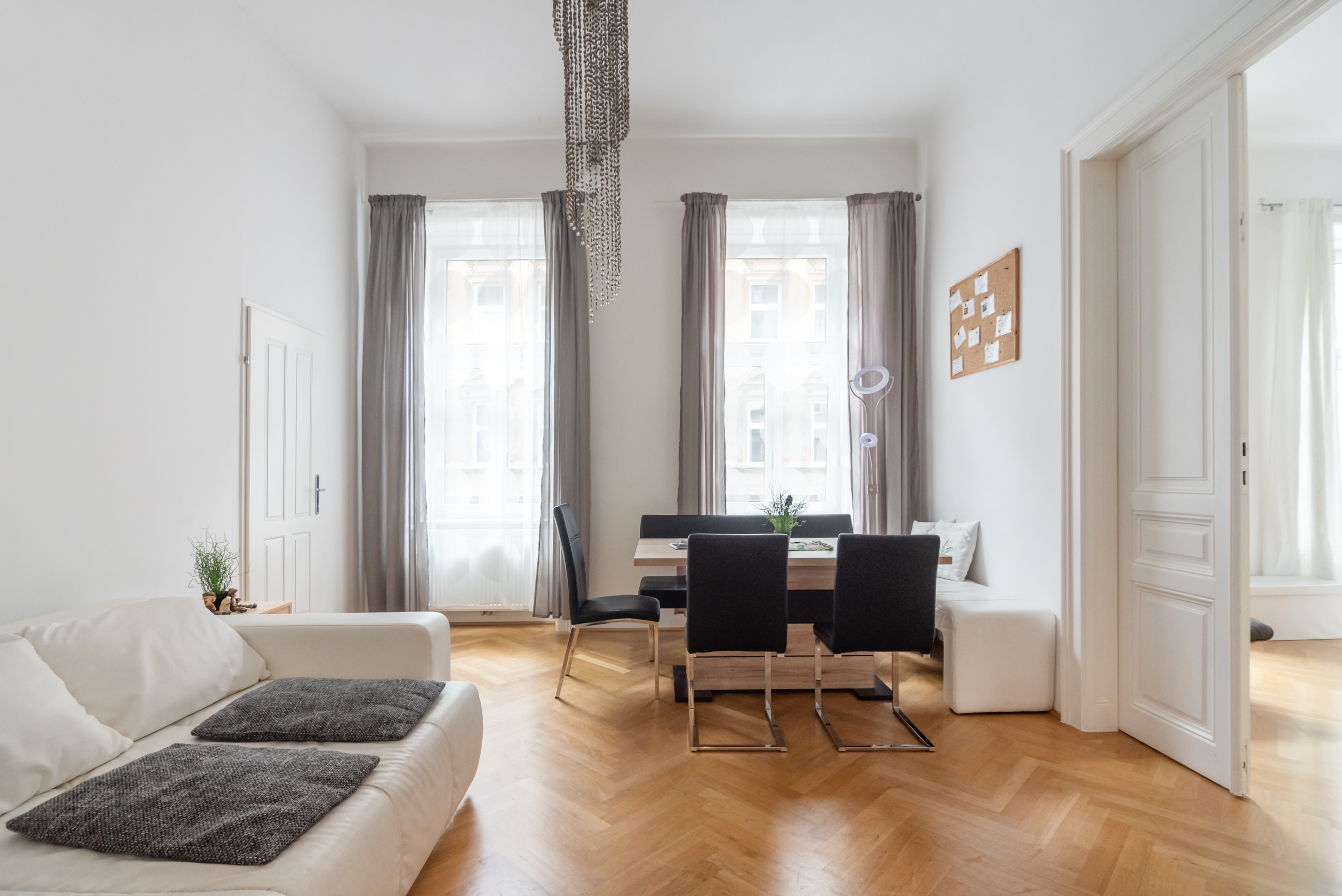 Holiday Large Apartment HAPPY Vienna 110m*2