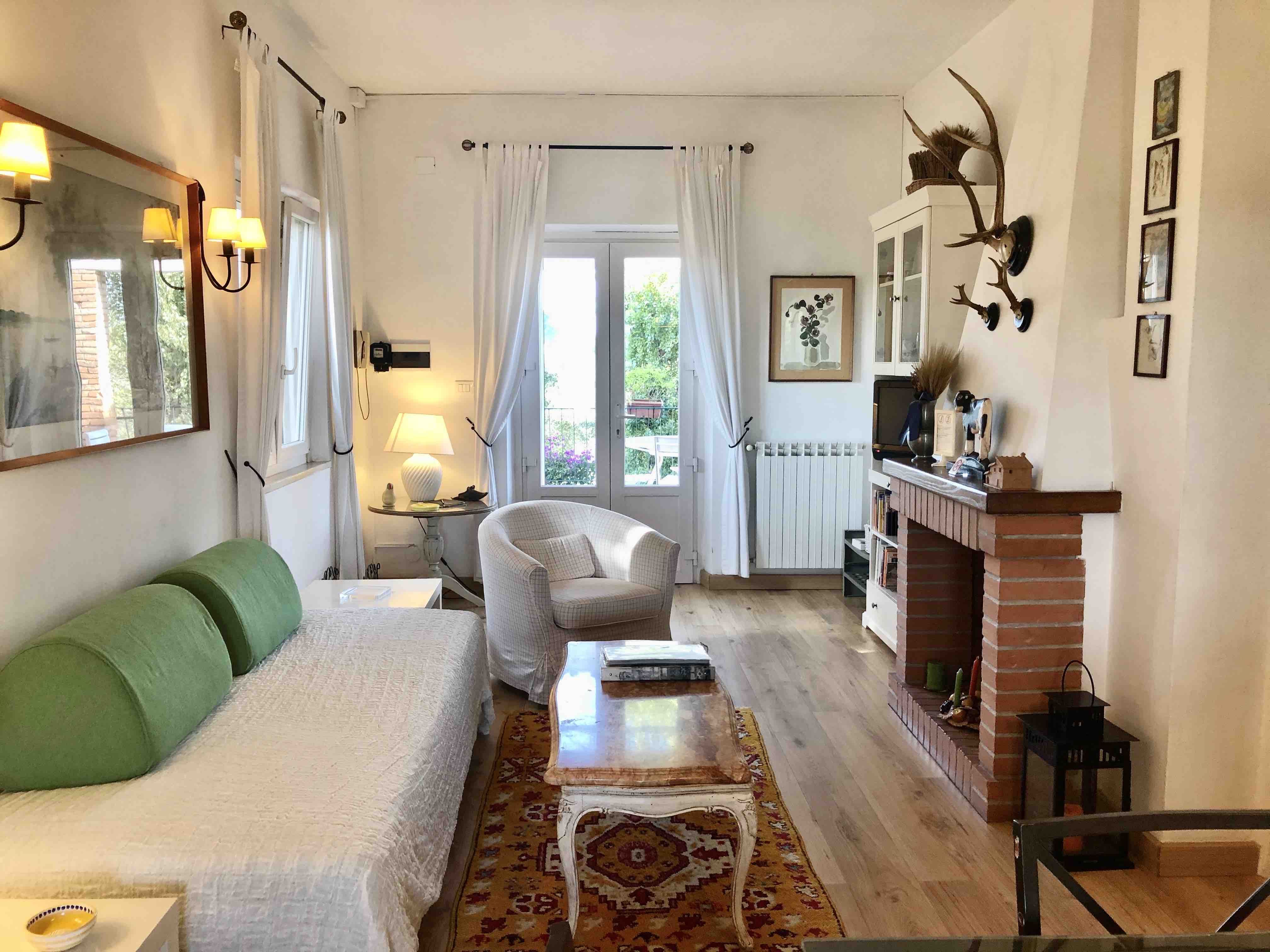 Vigna Licia 1 apartment with pool & terraces in IX Eur, Rome