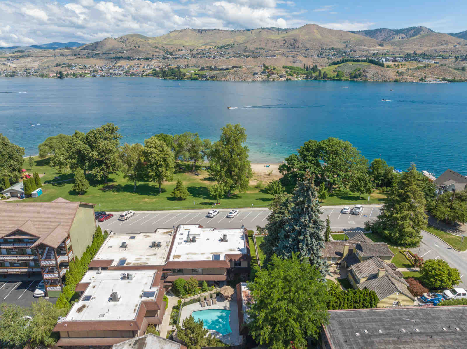 Lakeside Park Condo- Pool + Location + Views!