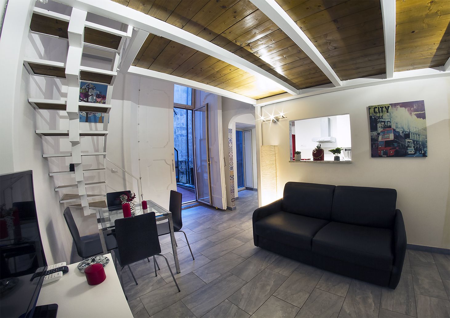 Beautiful Central Apartment in Pendino, Naples