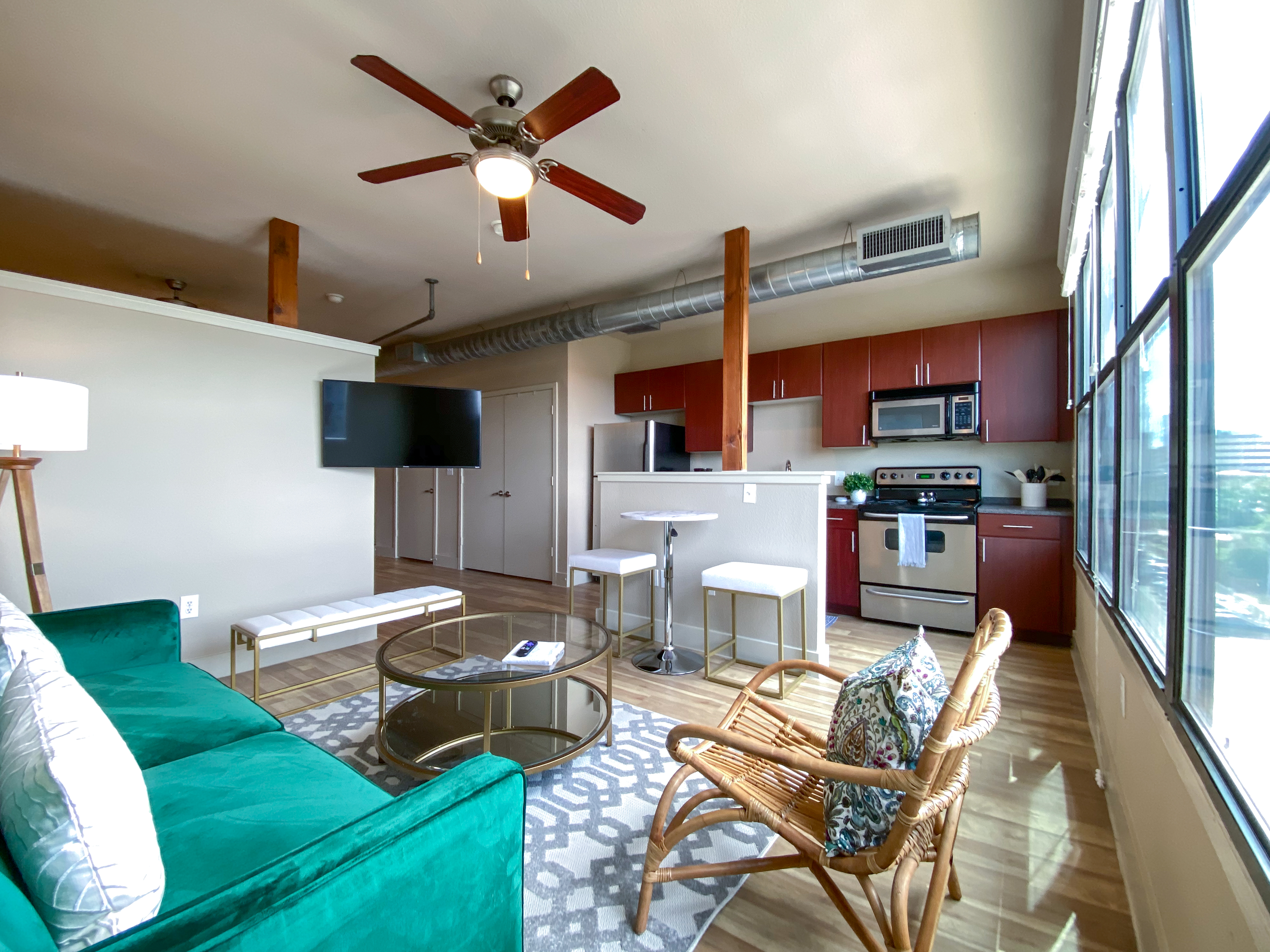 Getaway with in-suite laundry, walk Downtown! in Fort Worth