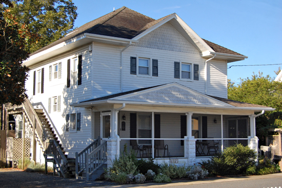 The Sailor's Rest- Perfect Downtown Location