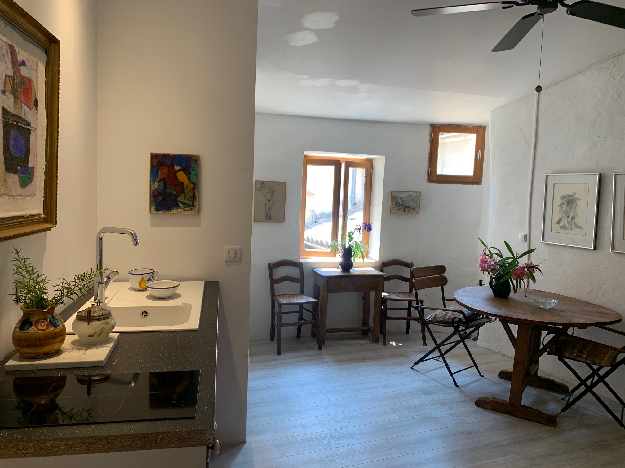 Authentic Charming Studio In Center Of Vence Apartments For Rent In Vence Provence Alpes Cote D Azur France