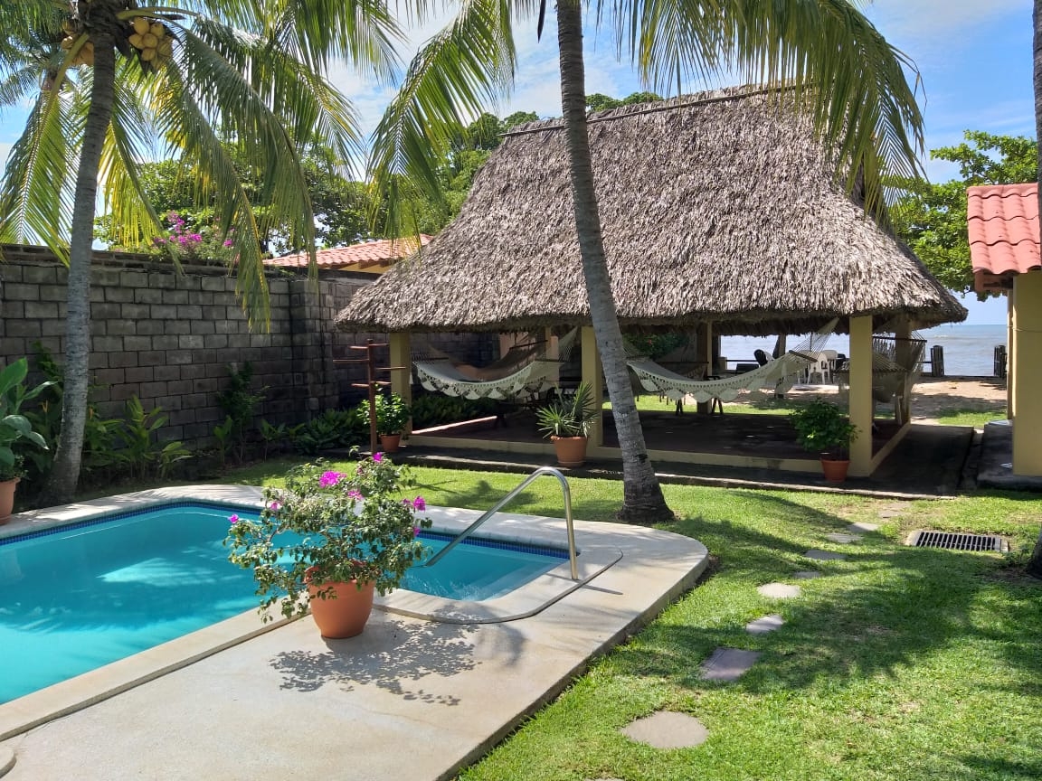 Casa frente al mar en Salinitas , Sonsonate Casas en alquiler en Los