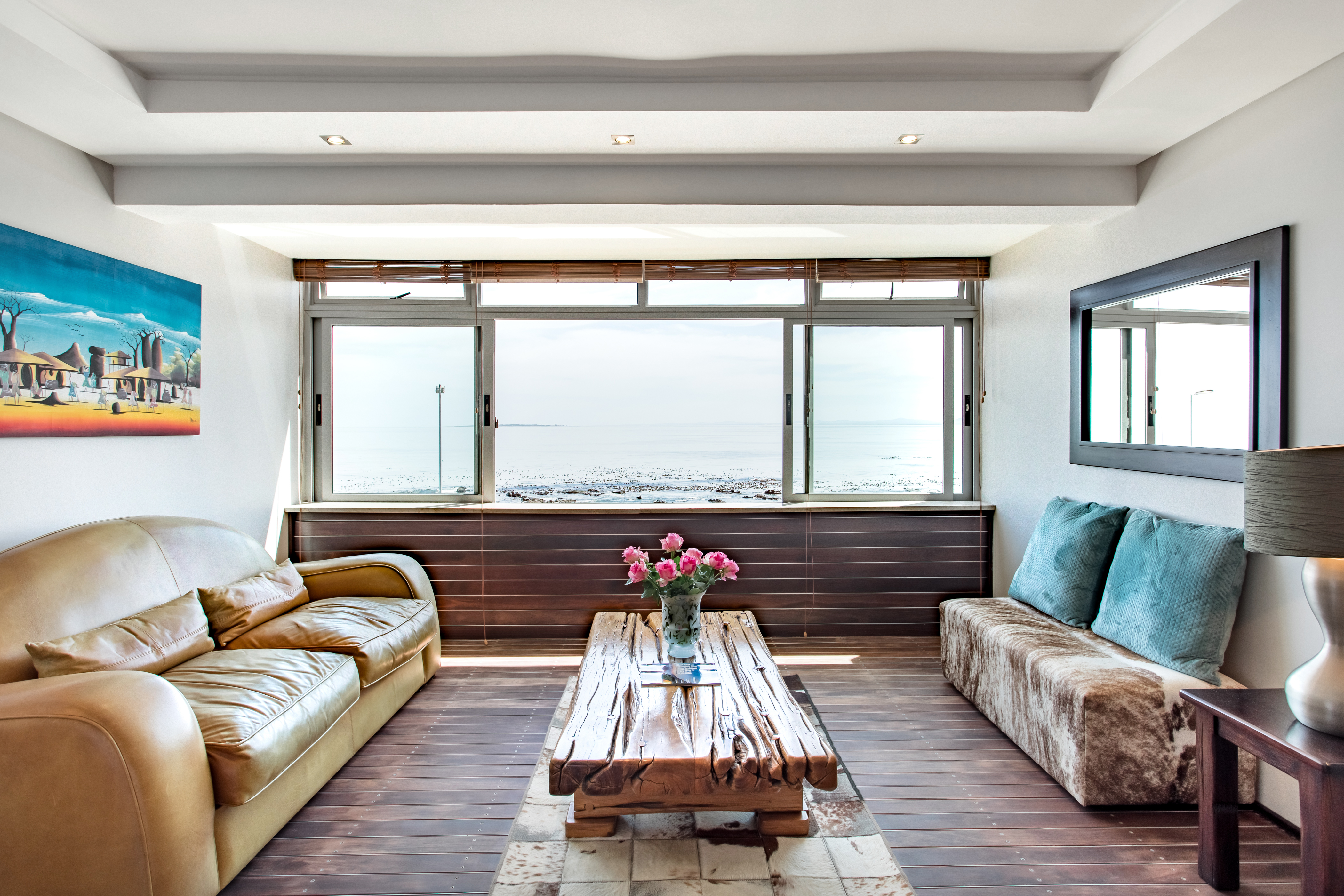 Unwind at Bespoke Sea Views/Extended Stays in Ward 115, Cape Town