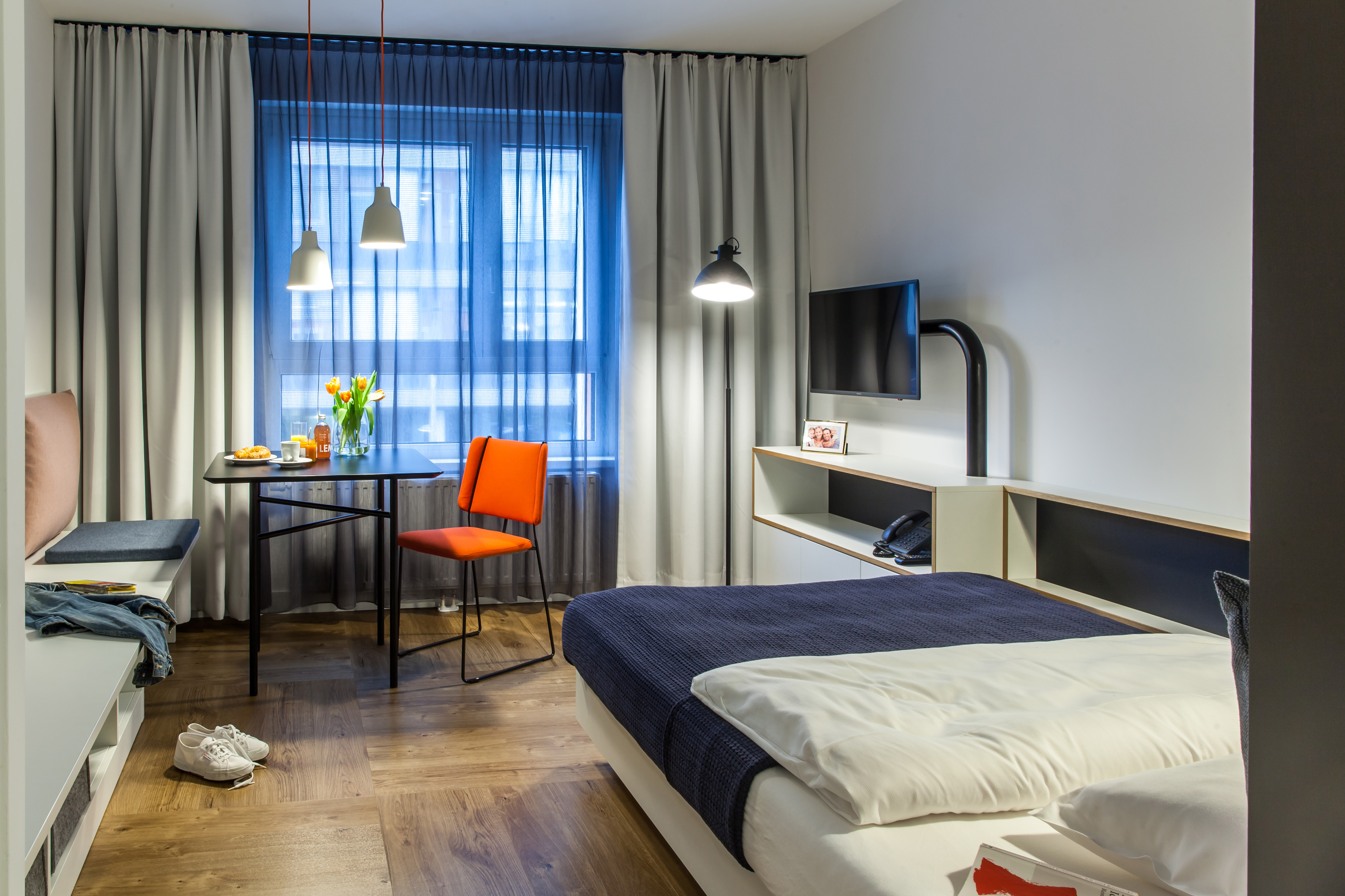 smartments: Möbliertes Studio mit Kitchenette