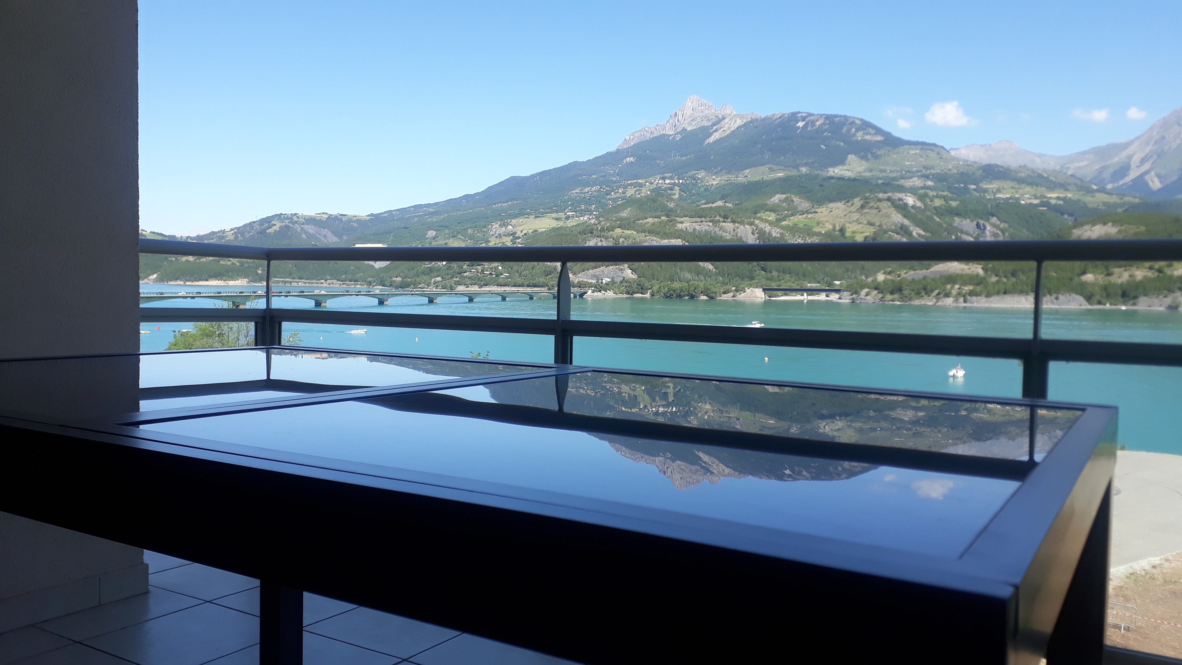 T3  lakefront with stunning mountain views!