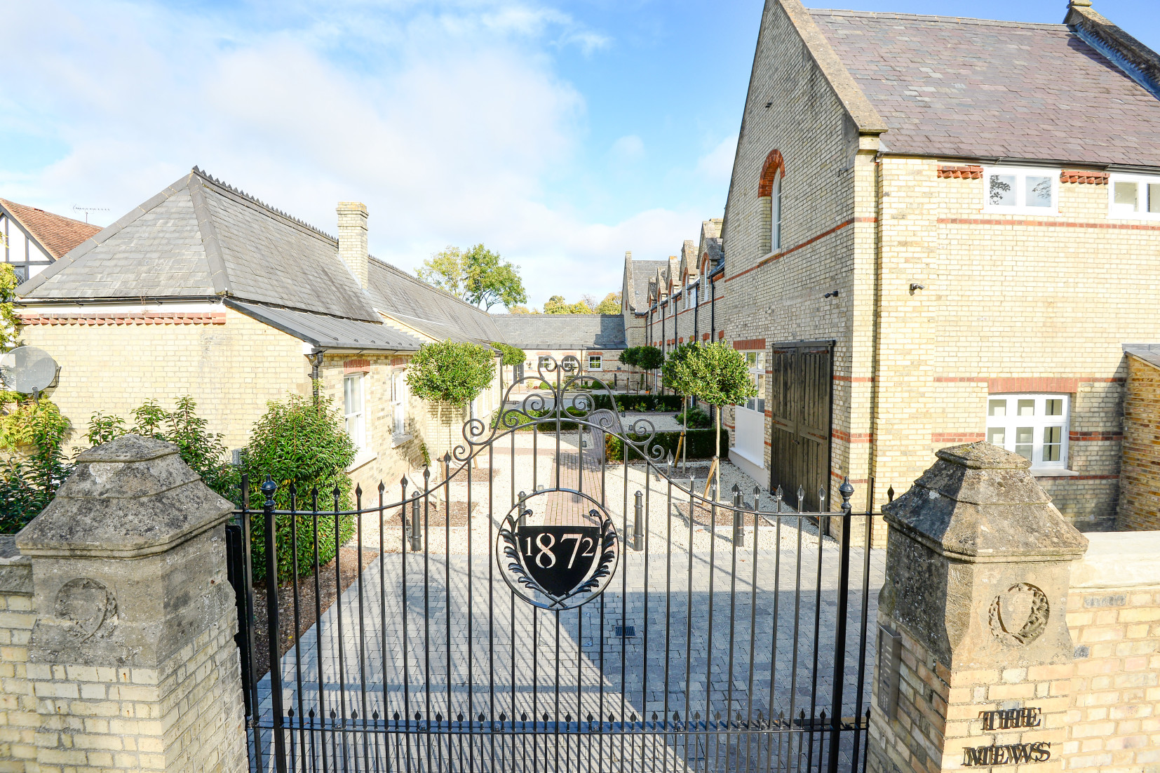 Charming 5* Hse Near Windsor Castle, Ascot, London Houses for Rent in