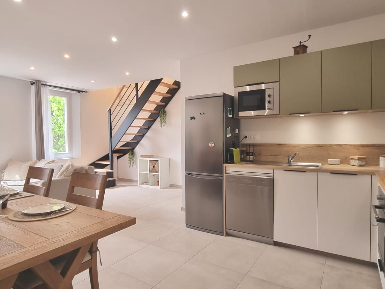 Spacious 2 room duplex