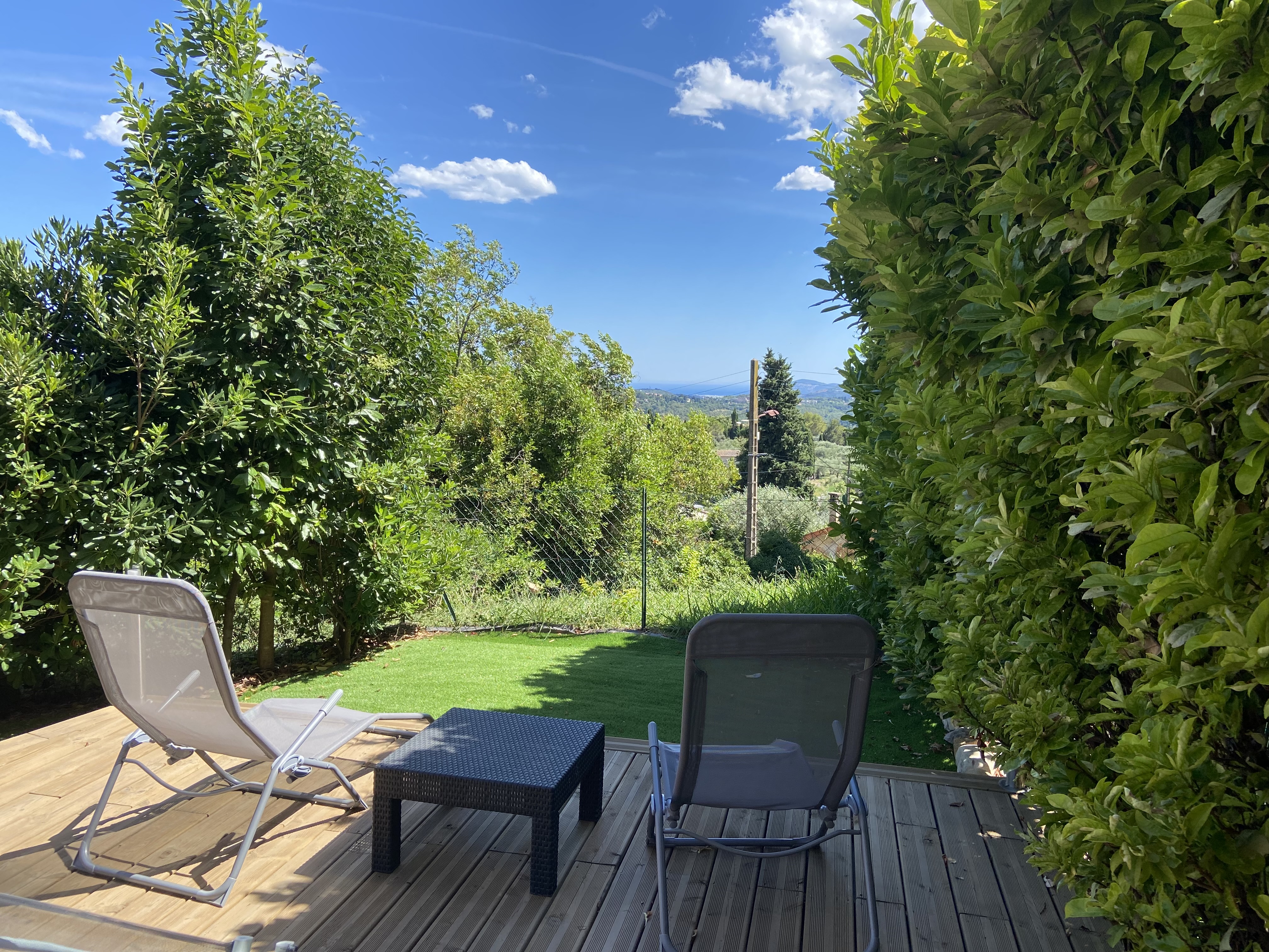 Independent apartment with terrace sea view