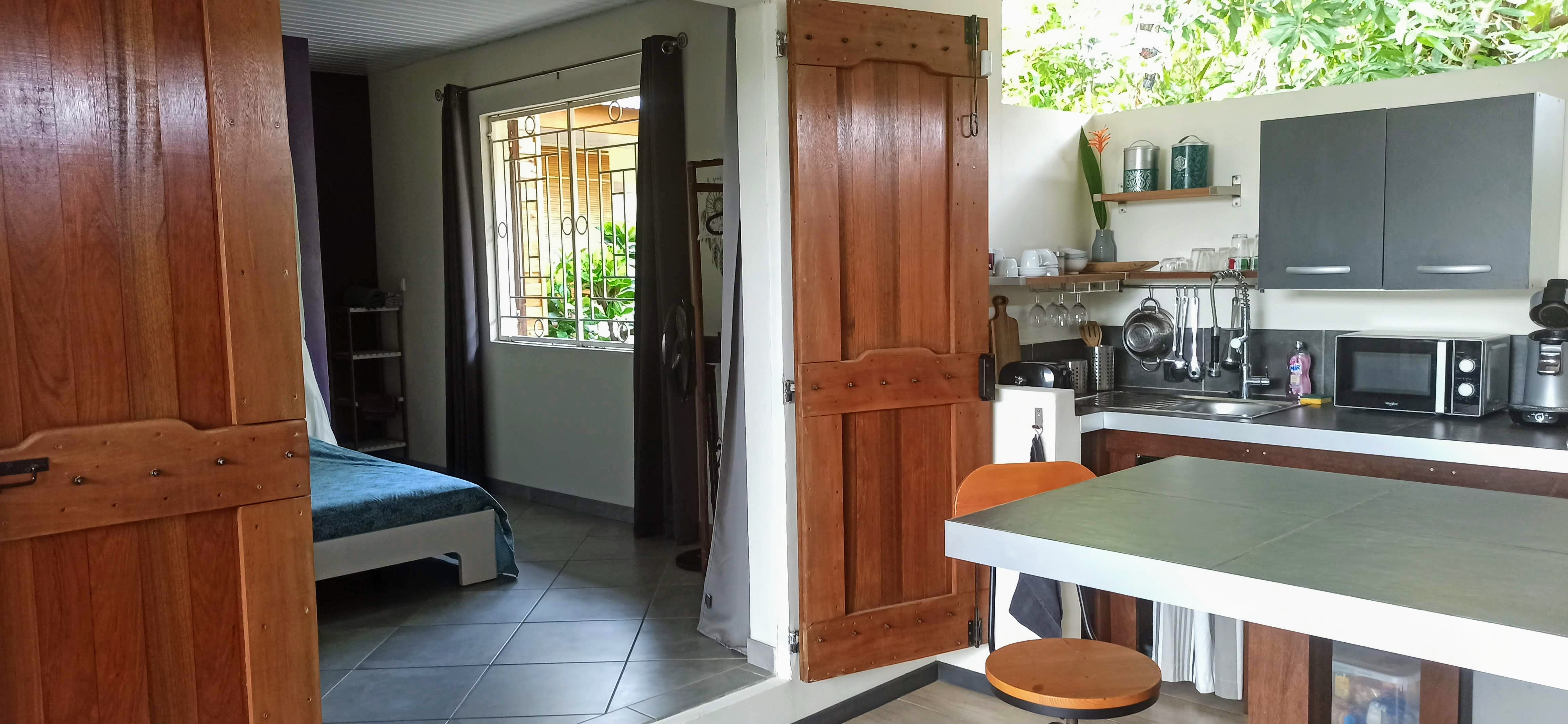 Joli studio à 100 m de la plage Suites à louer à Remire Montjoly