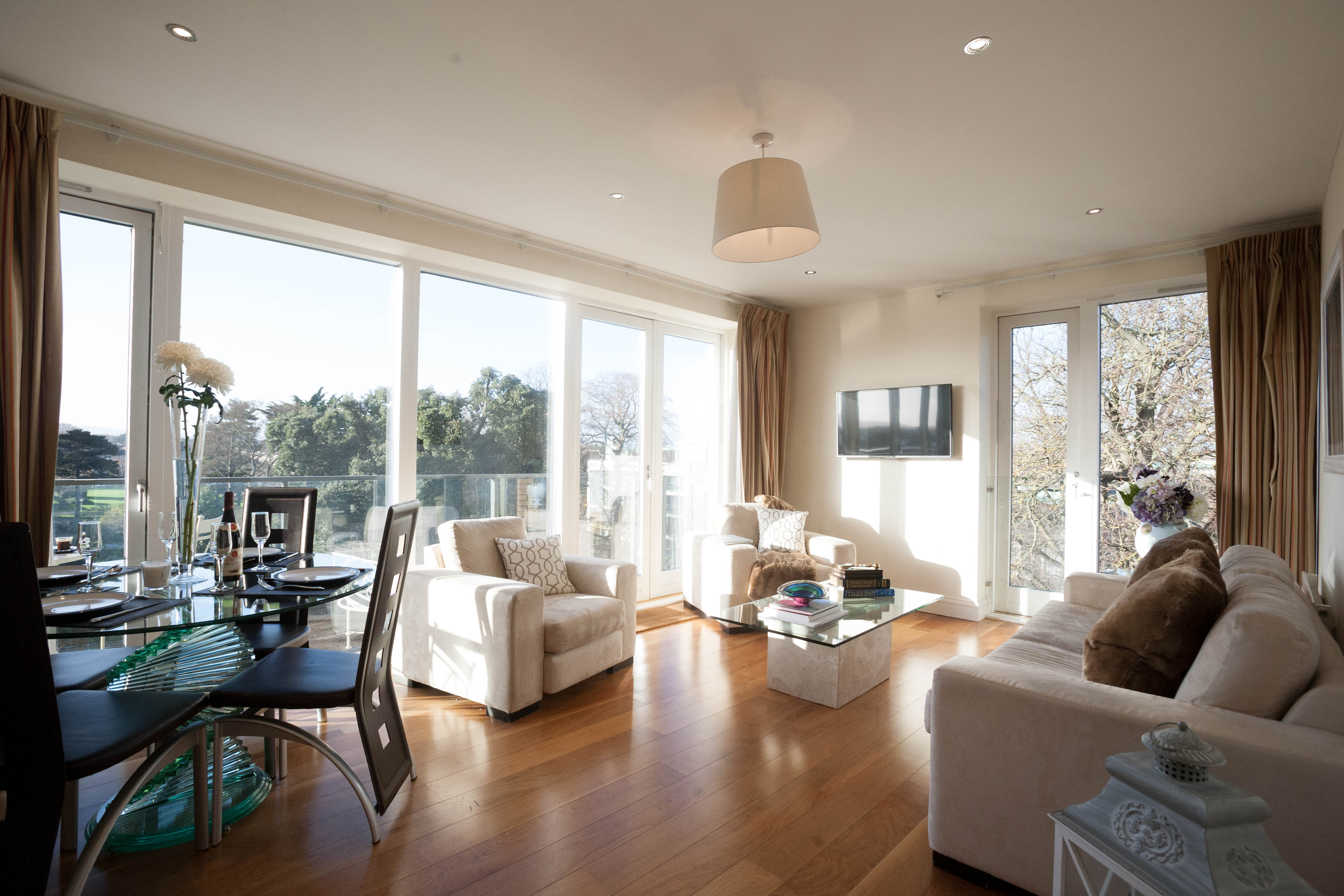 Luxury oasis, only minutes walk to city centre.