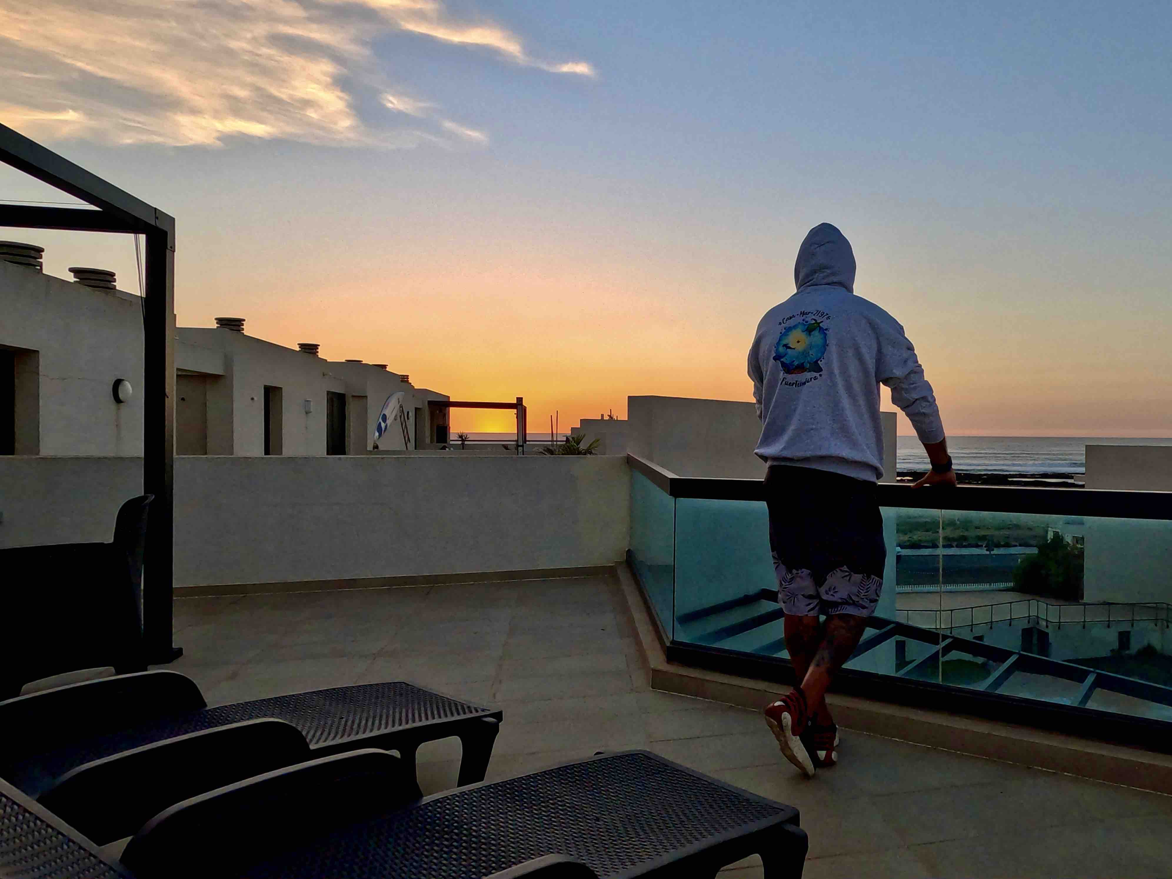 Ocean view first line, pool, balcony and rooftop