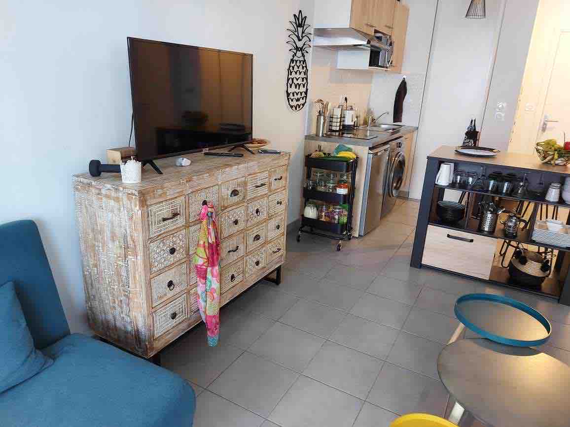 T2  40m2, terrace, garden, parking and bikes
