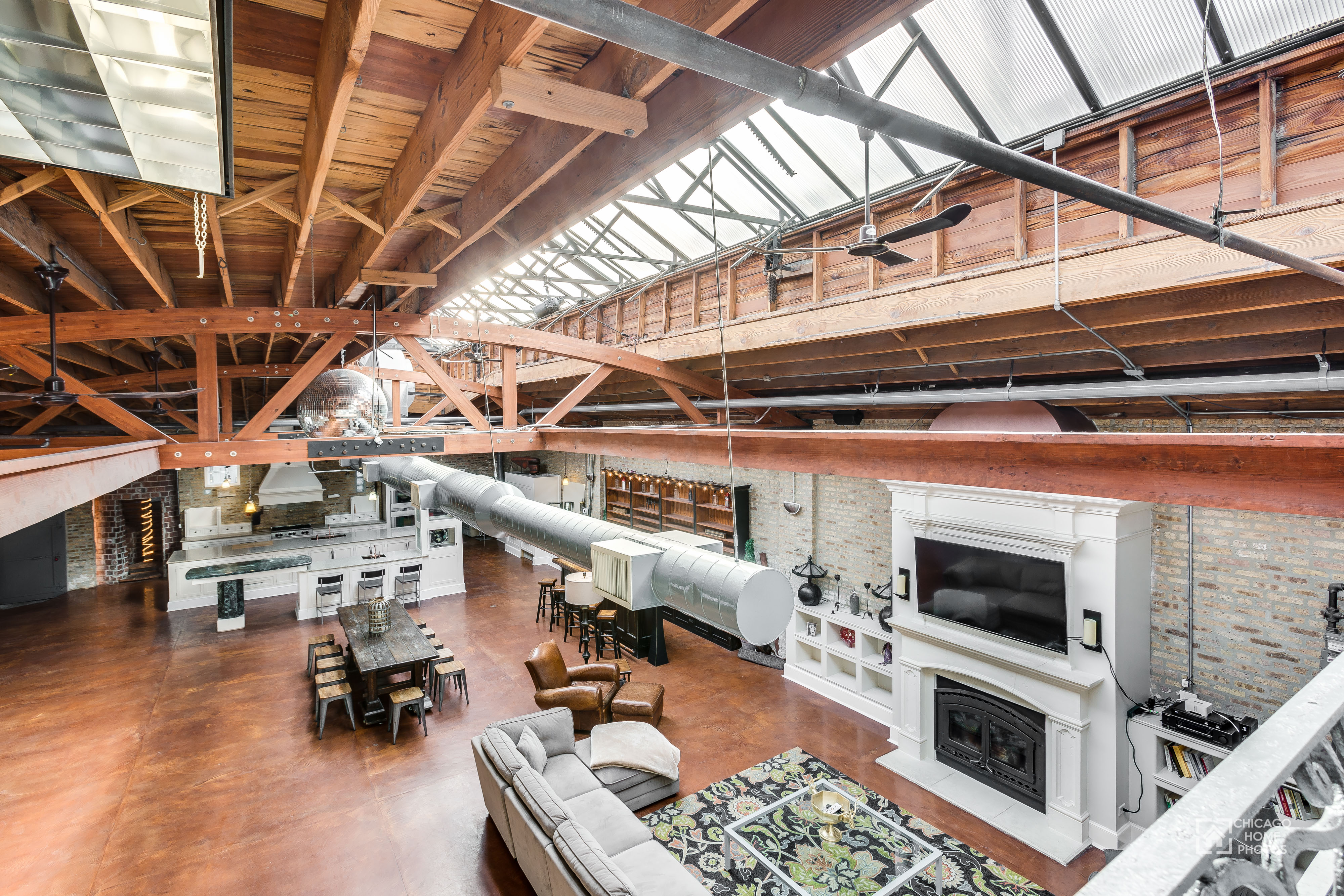 LOFT606: Gigantic Sunlit Former Factory Home in Logan Square, Chicago