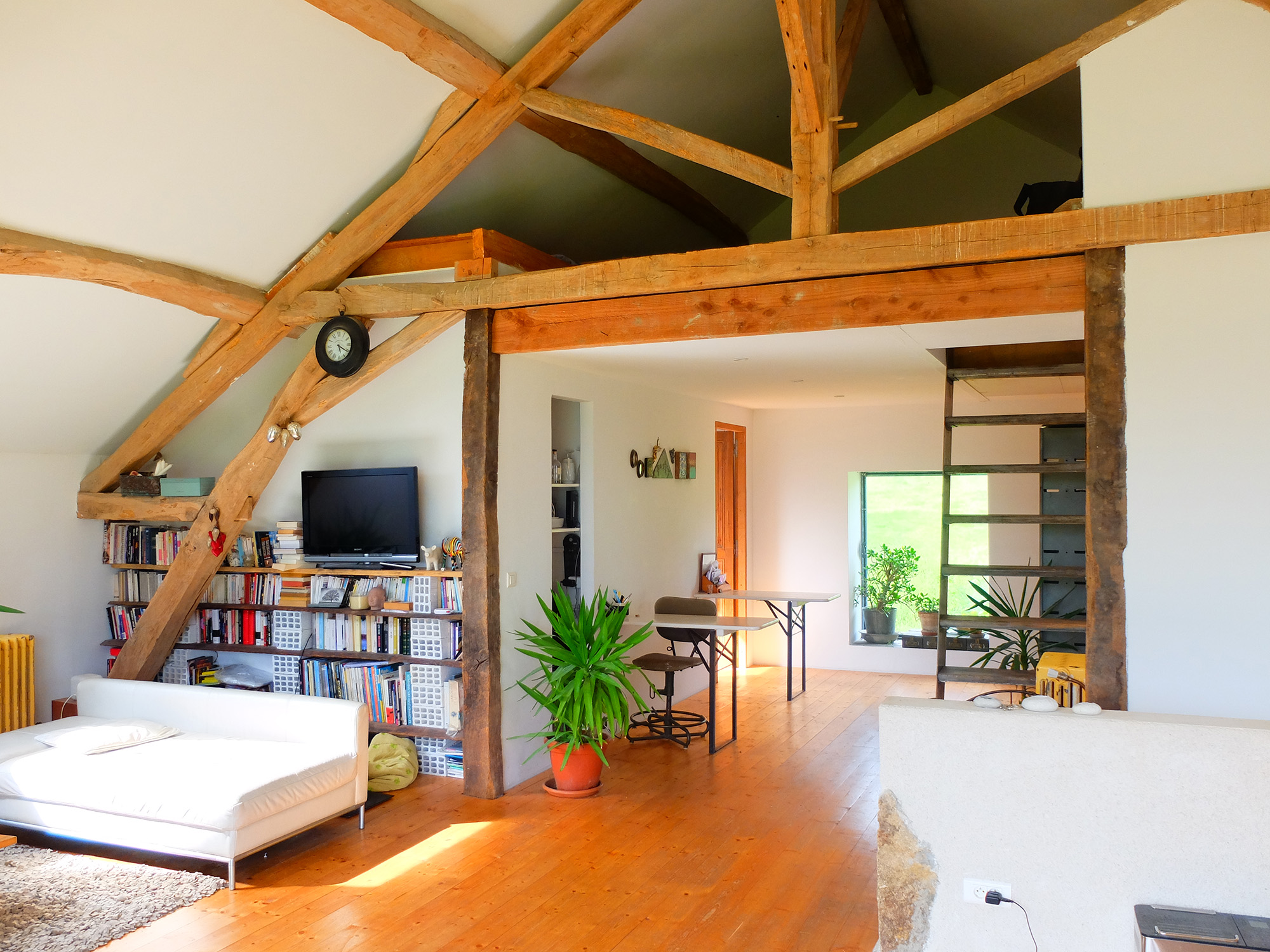 Grange amenagée loft avec une vue exceptionnelle Maisons à louer à