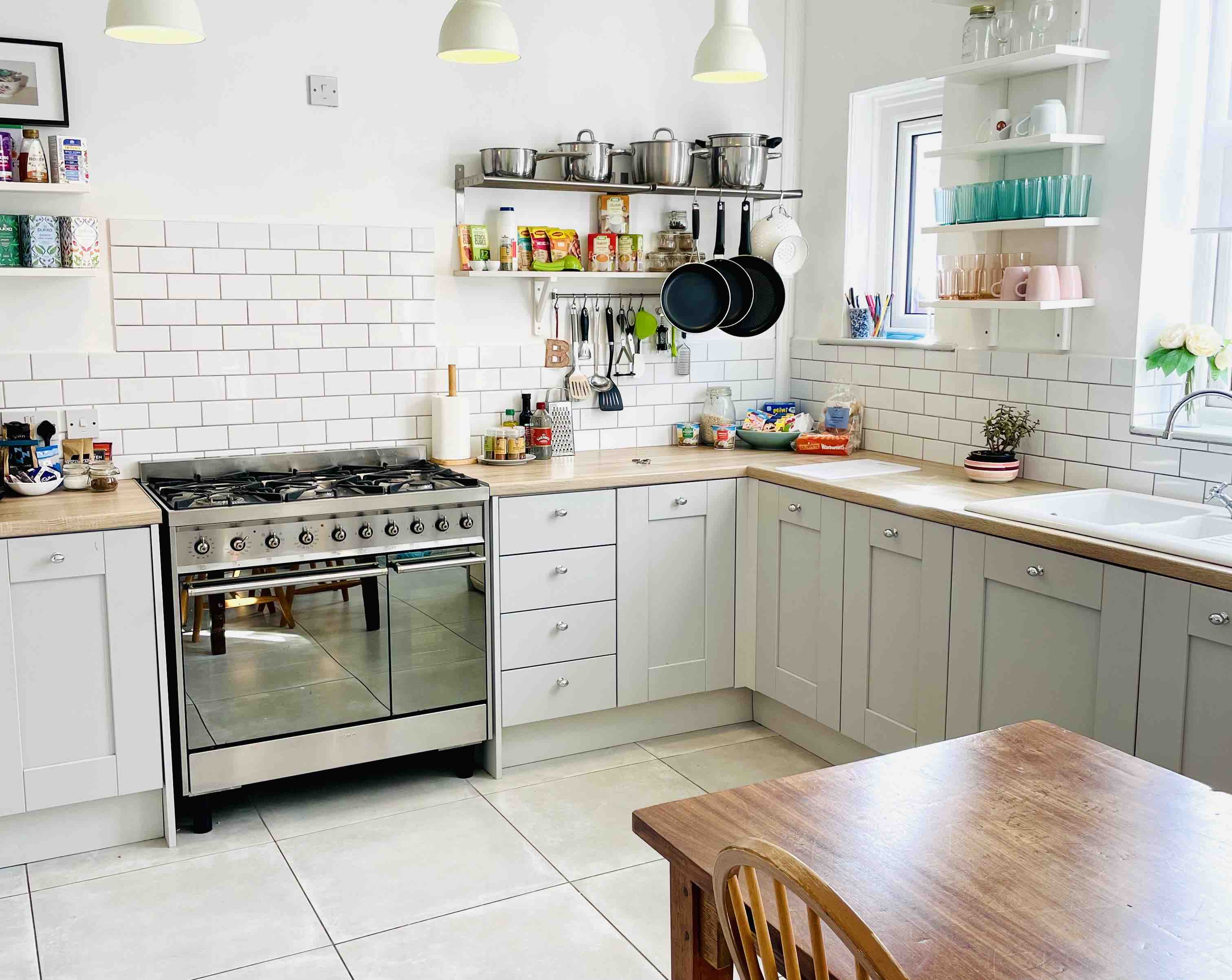 2 bed house (both king) - 5 mins to Heaton Park