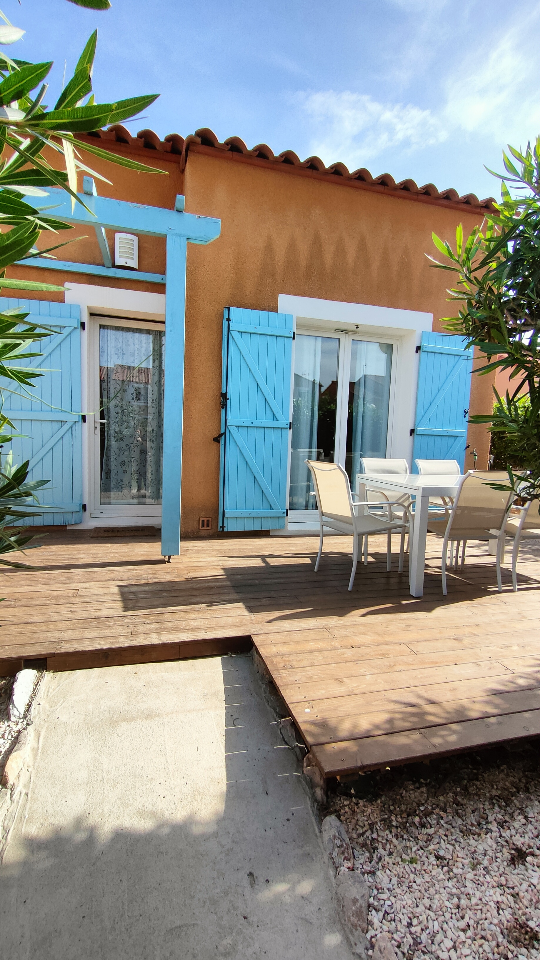 Nice air-conditioned villa, wifi, secure residence