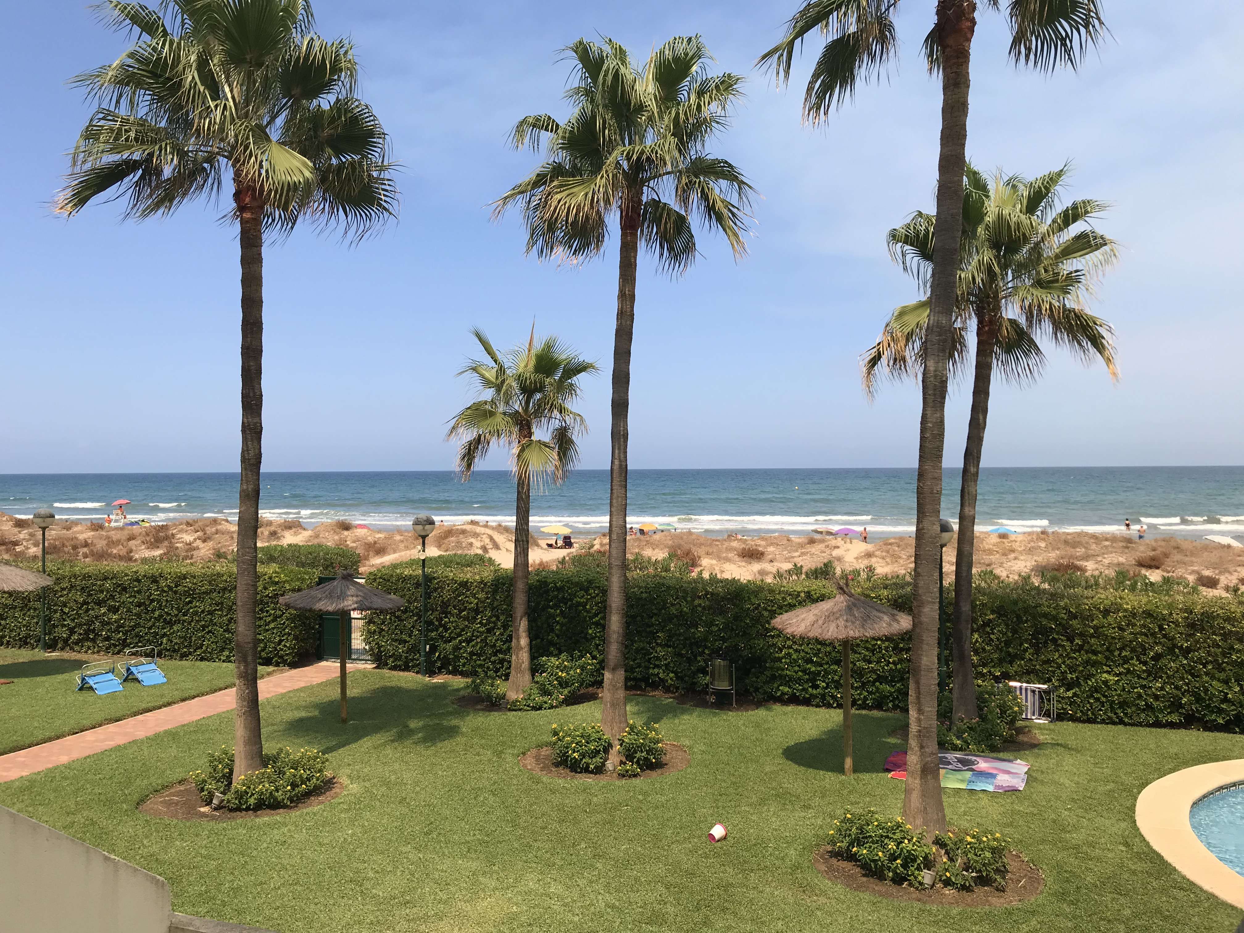 Paradise Apartment with direct access to the Beach