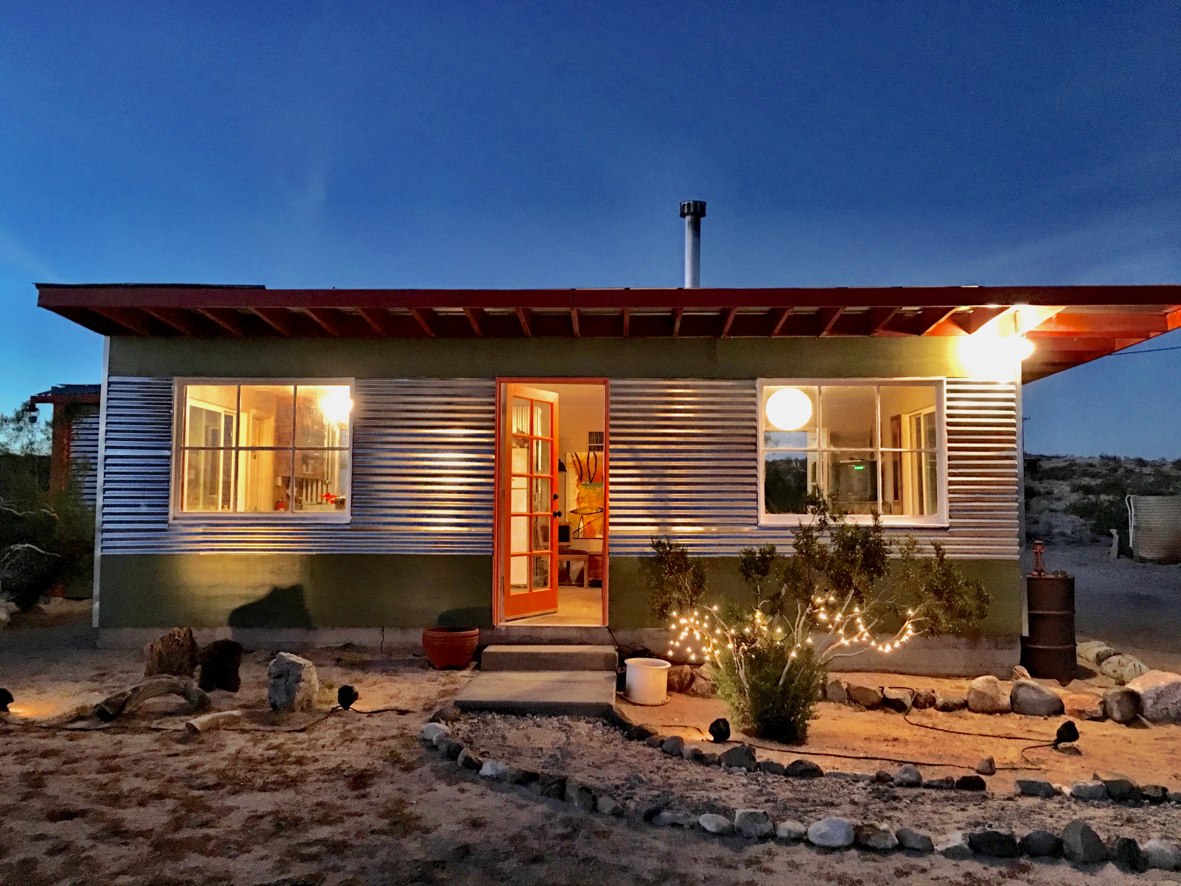 The Original JT Homesteader Cabin + Hot Tub - Cabins for Rent in