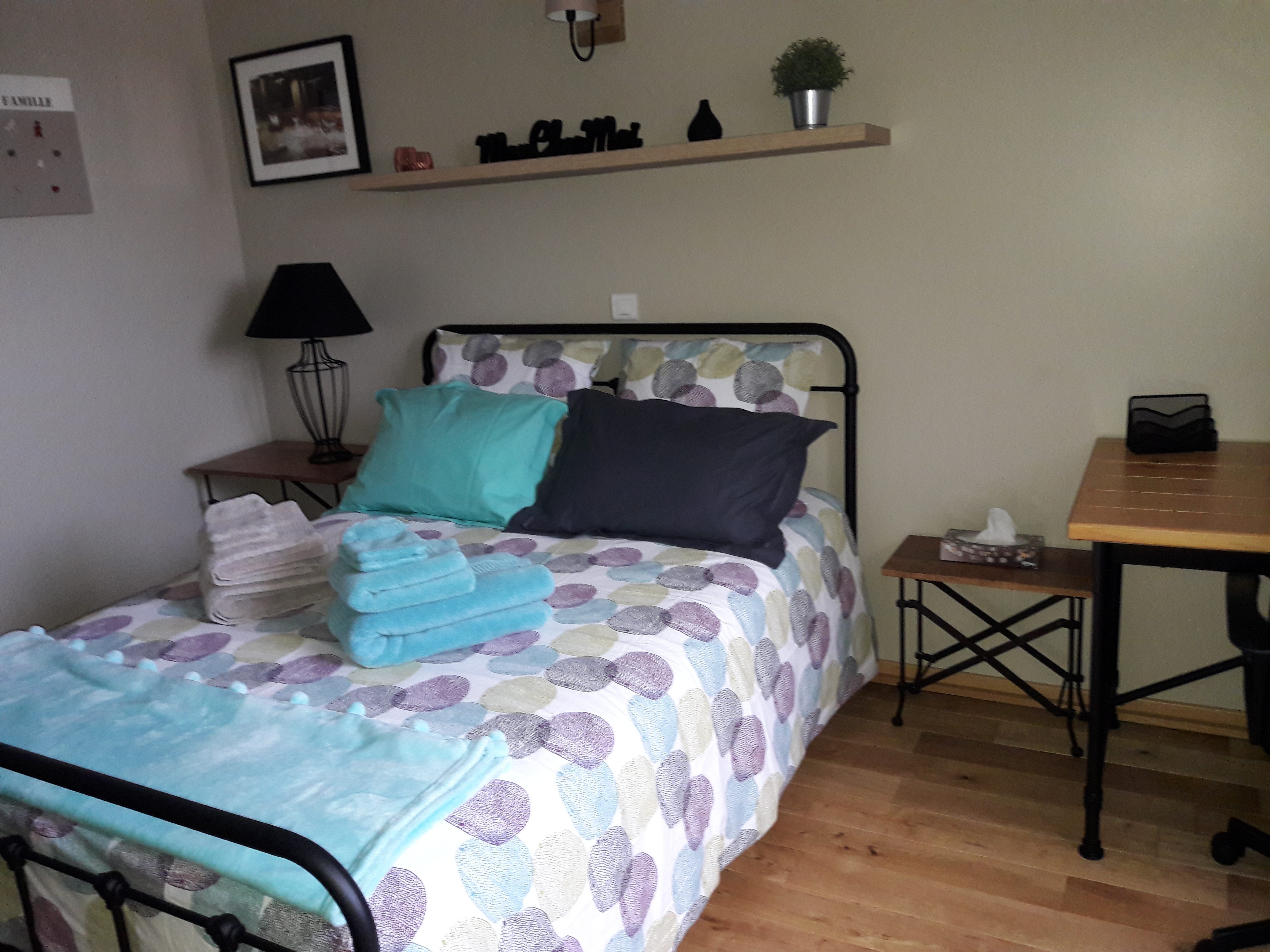 T.Belle room with TV 15 minutes from Orly and Paris.