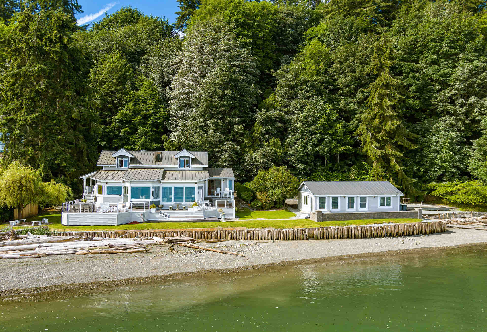 HGTV 'Beach Hunters' The Bultman - Houses for Rent in Oak Harbor,  Washington, United States - Airbnb
