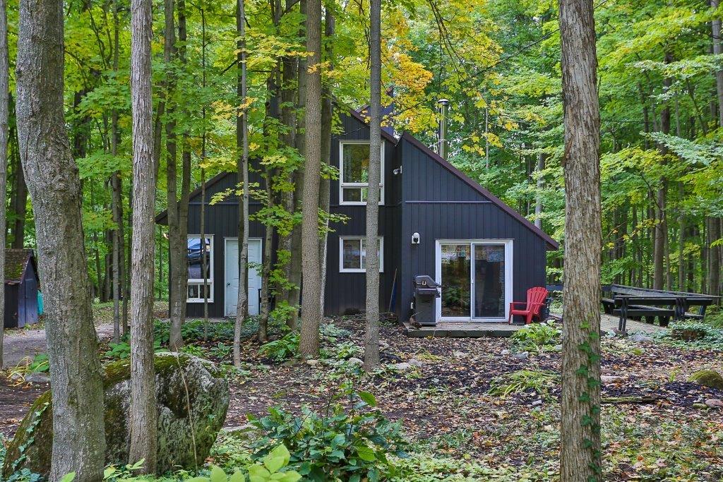 Beautiful bright four season chalet, Mt St Louis Chalets for Rent in