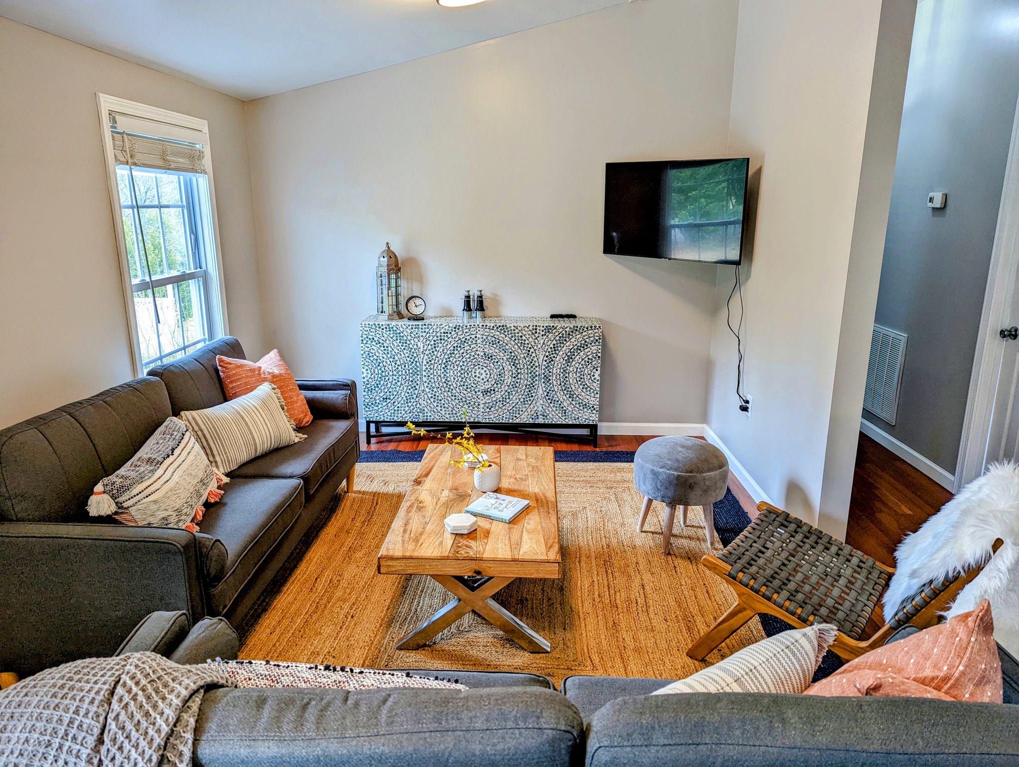 The Blue Door Kingsport- fun, modern, comfortable