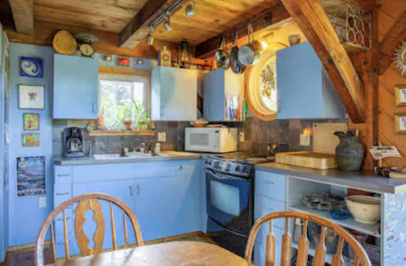 Little Cabin at Rocky Top Farms (dog friendly!) Cabins for Rent in