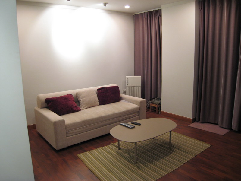 Nice and Cozy Room @ Sathorn Area in Yan na wa, Bangkok