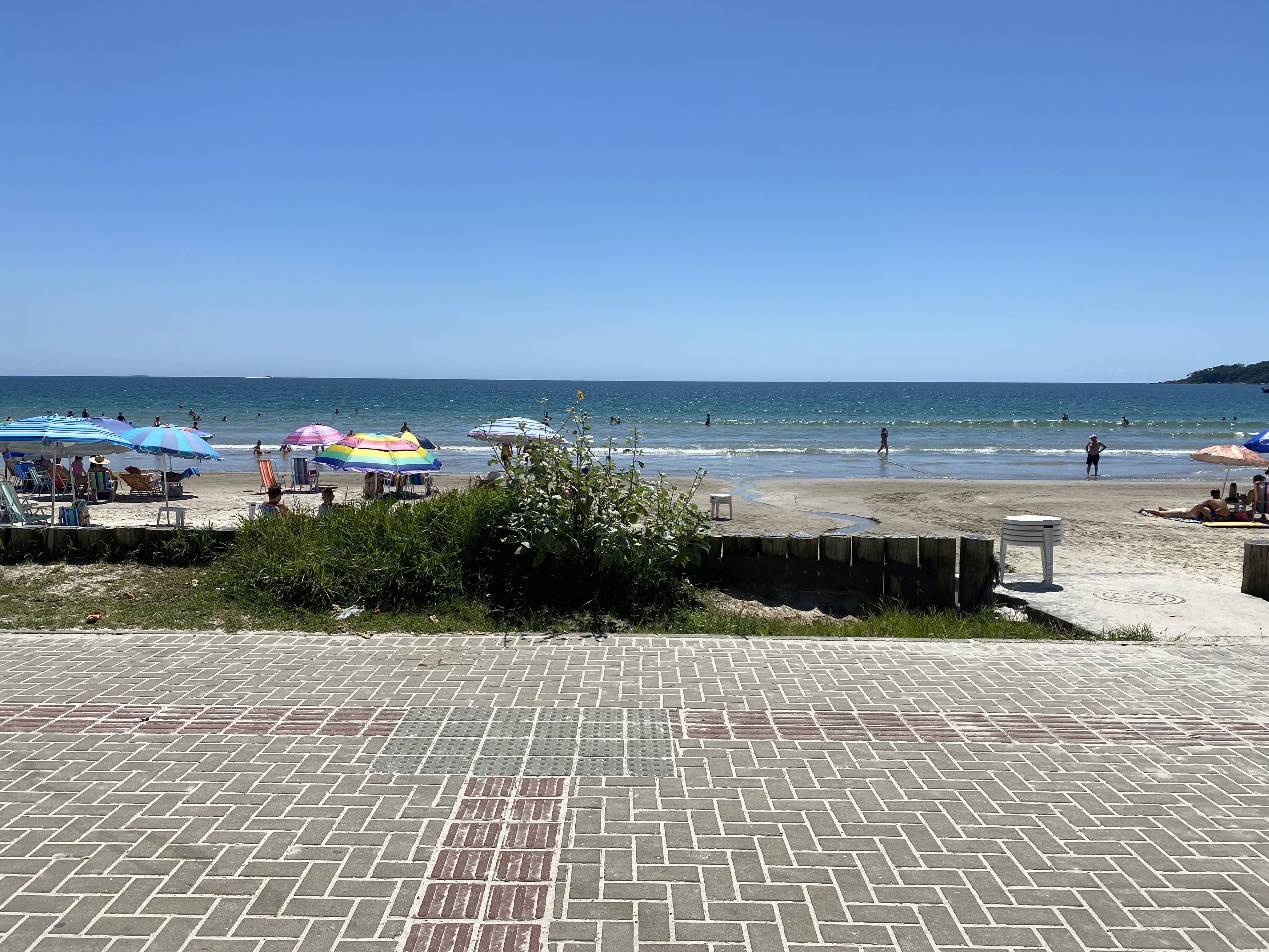 Beautiful Apt, Pumps, SC Bombinhas, 50 meters from the Beach
