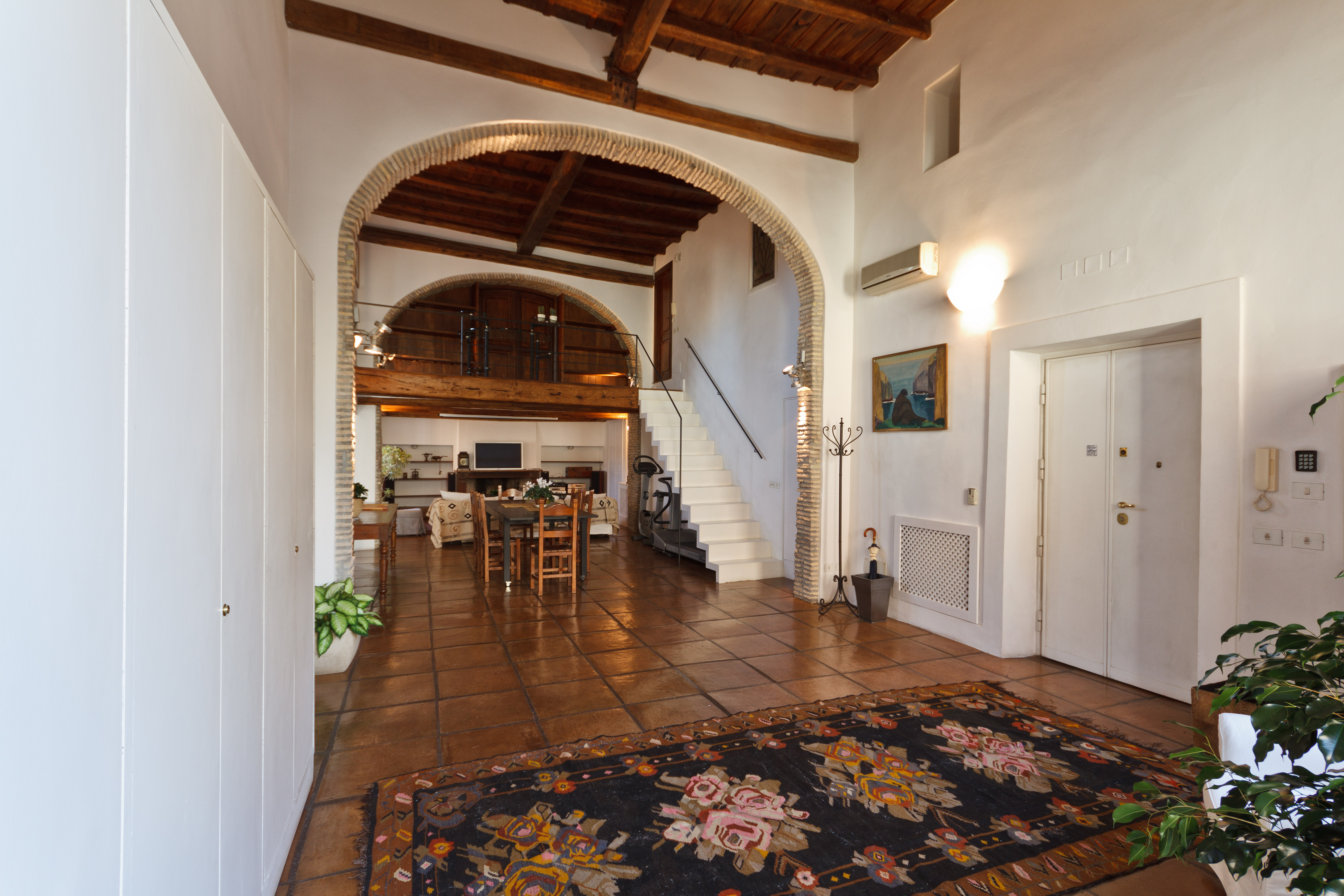 The Historic Nobleman's Loft -5 Bedrooms! in I Centro Storico, Rome