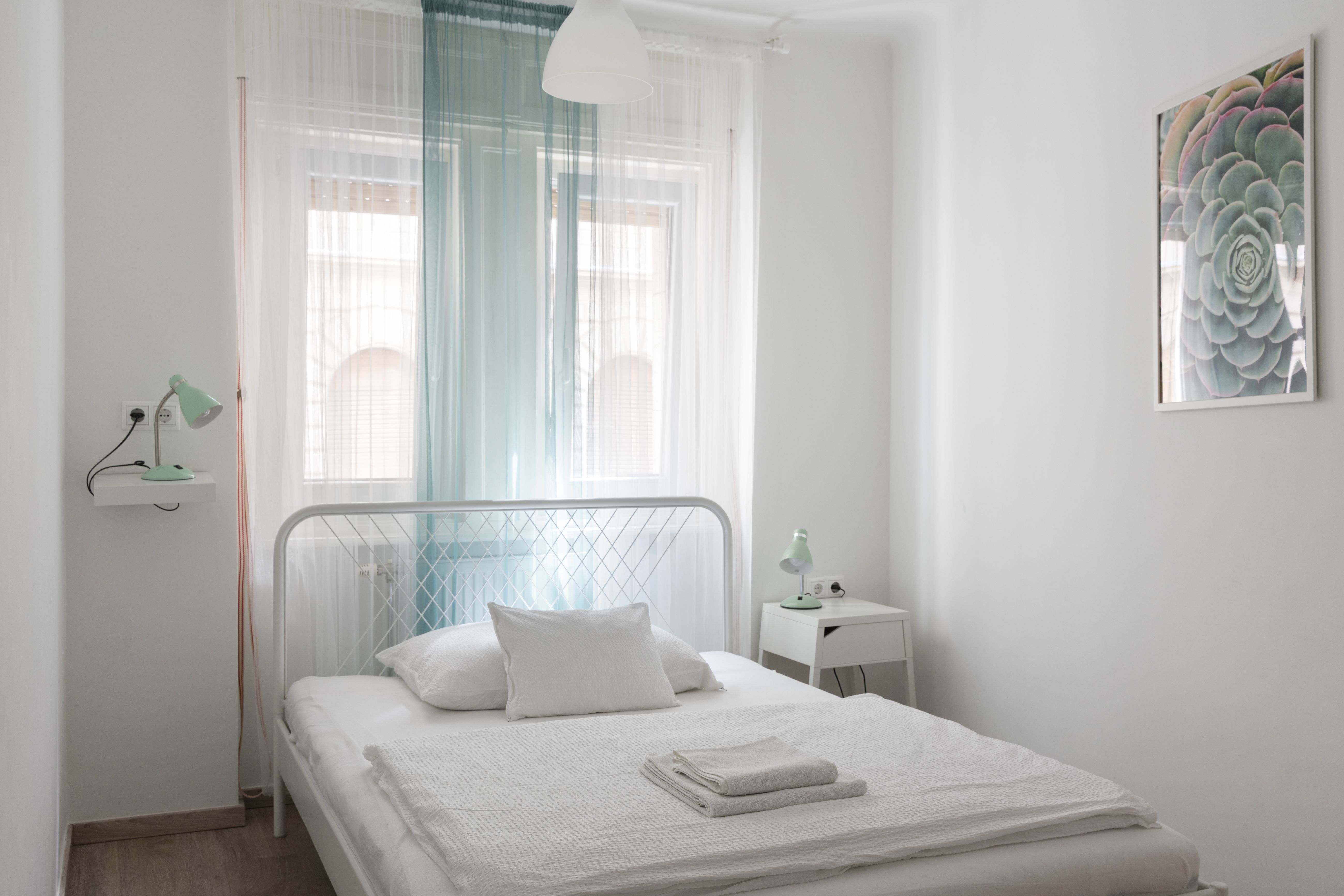 Private room near Corvin-negyed (no.3)