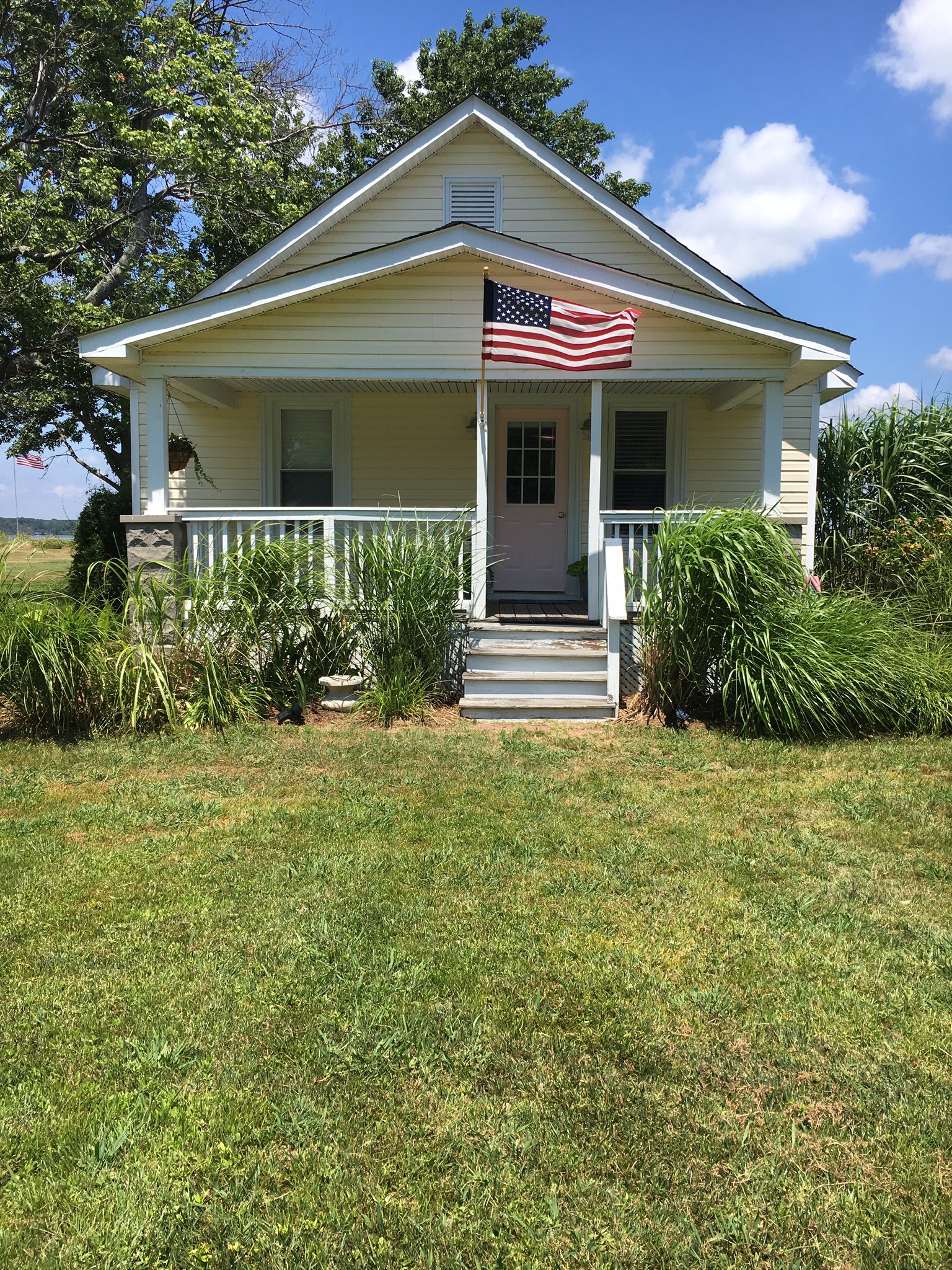 The Moore Cottage Cottages for Rent in White Stone, Virginia, United