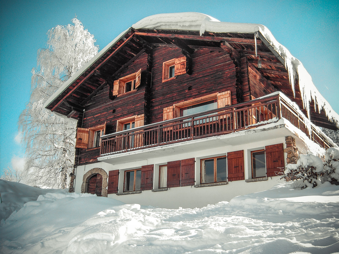 Authentic chalet at the foot of the slopes