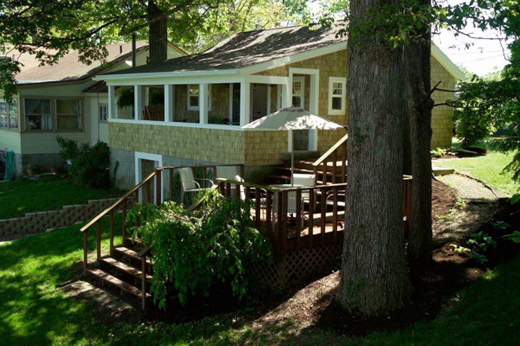 Indian Lake Treehouse Waterfront Cottage Cottages for Rent in Lakeview, Ohio, United States