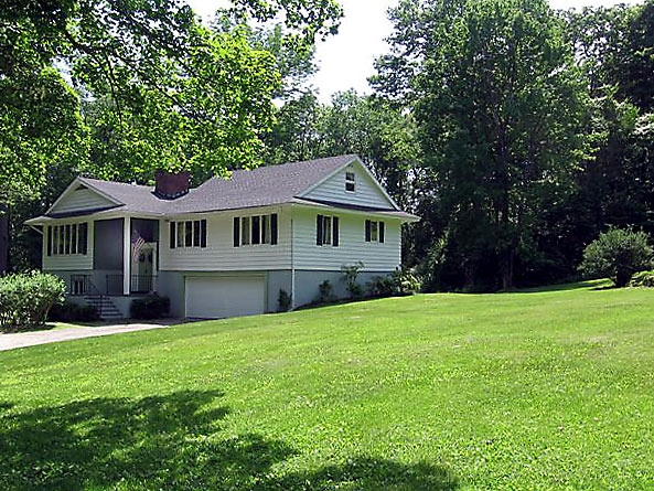 Custom Built Home On A Country Lane In Sharon