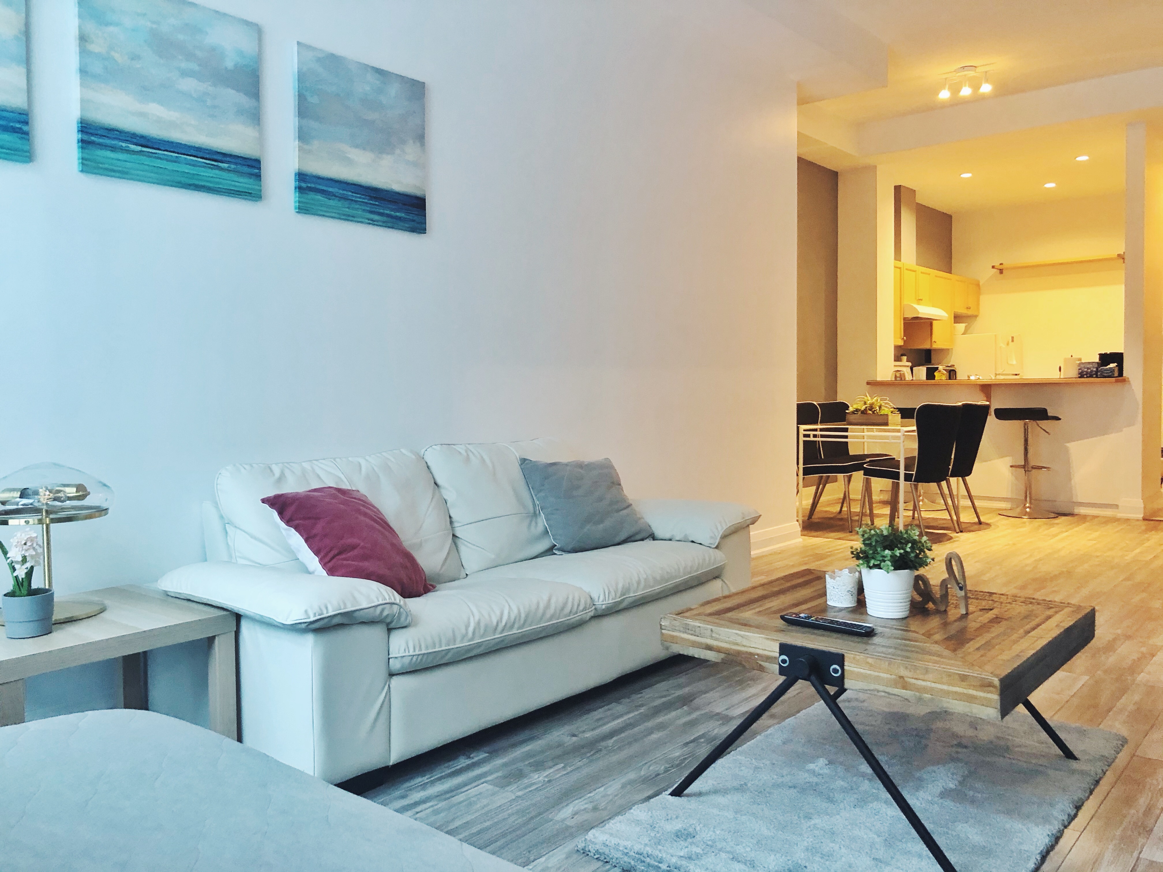 Downtown Core 2B condo Yonge Wellesley - Apartments for ...