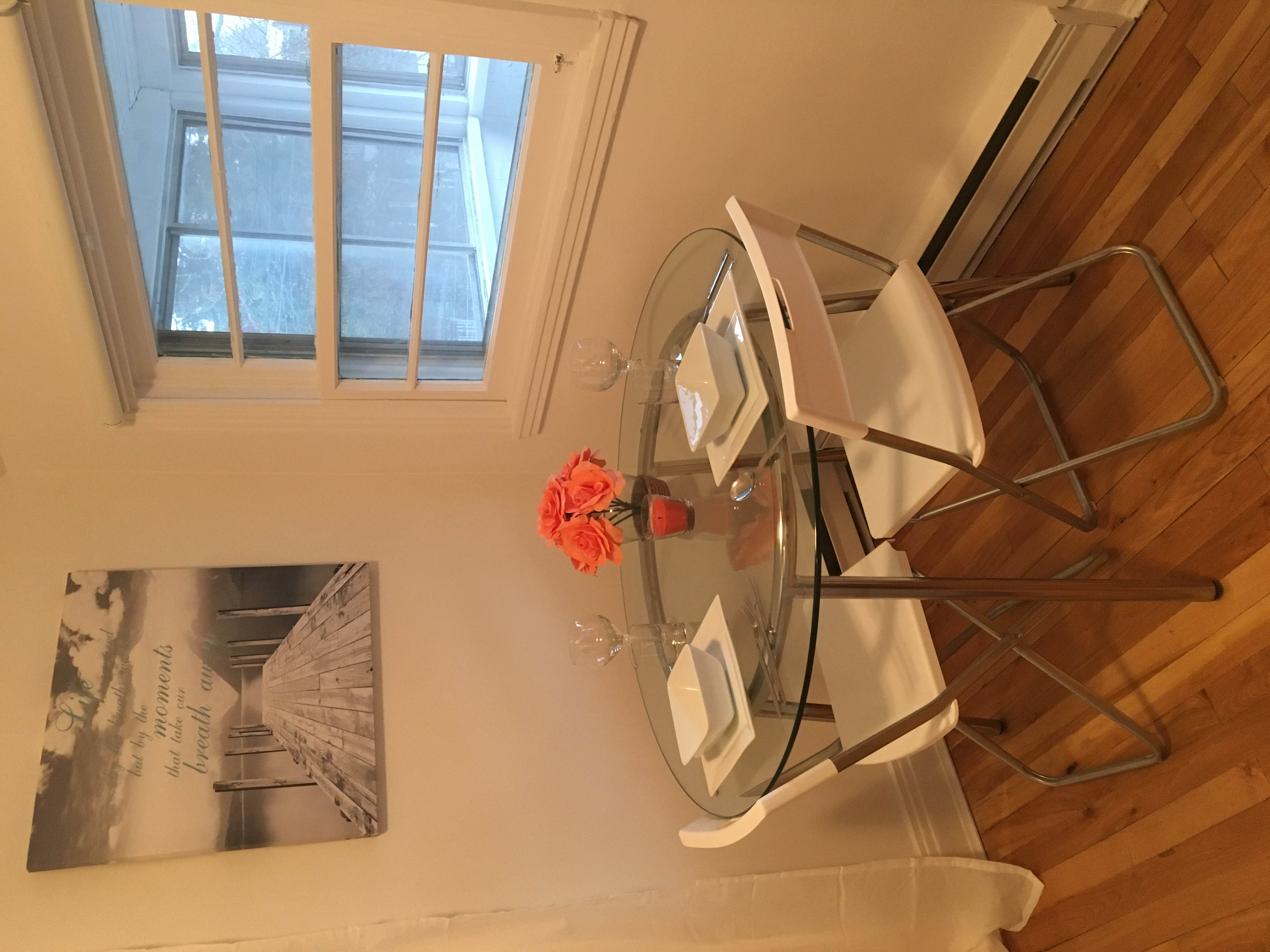 Cozy, Quiet & Clean 1 bed in heart of Montreal