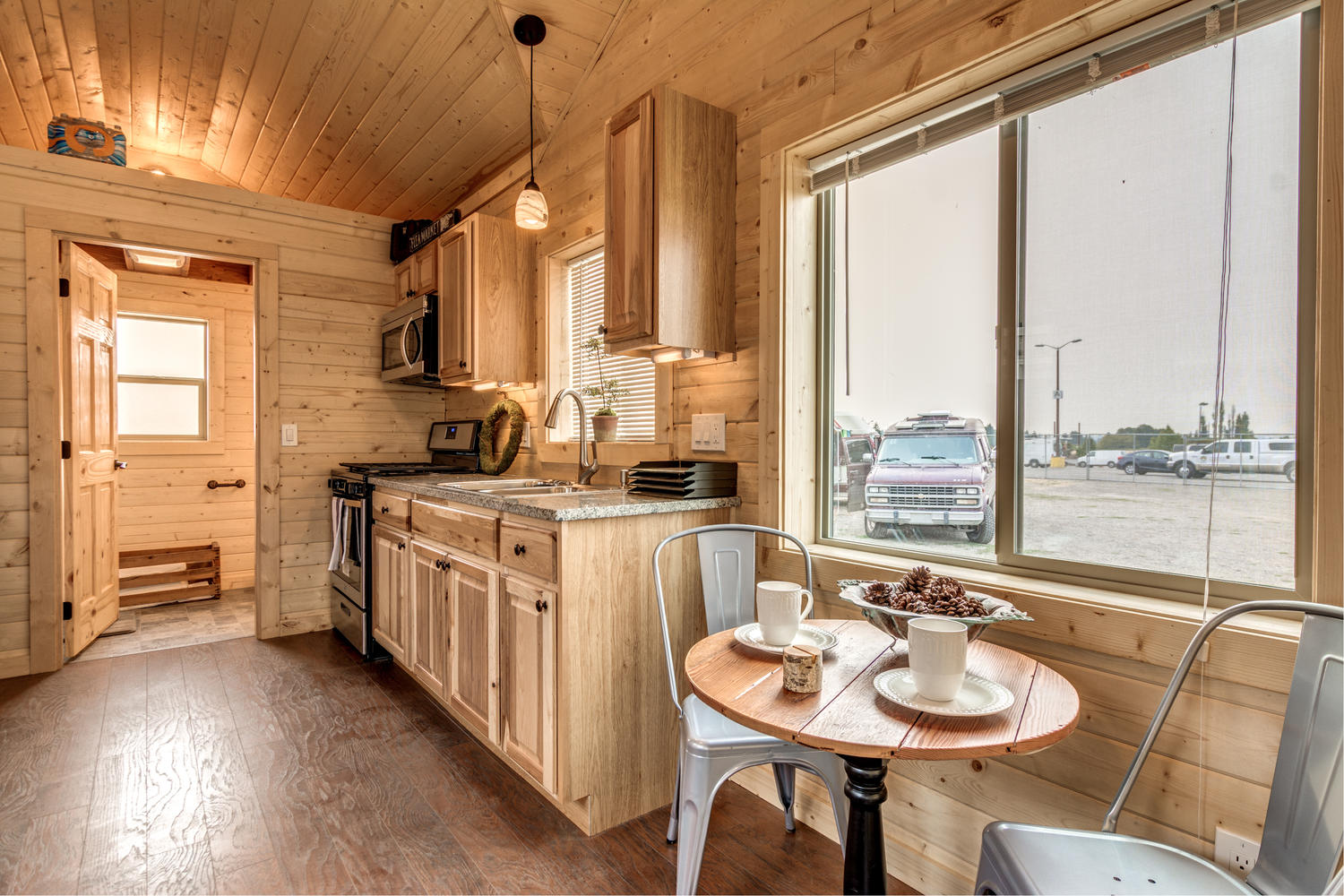 Tiny House on a runway Cabin 2 Tiny houses for Rent in Sequim
