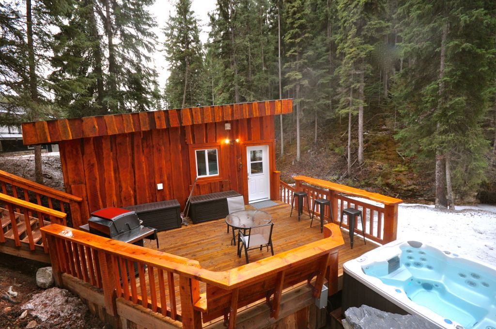 Curated visual reference: Fresh Look at Golden Creekside Cabin Private Hot Tub Cabins For Rent In