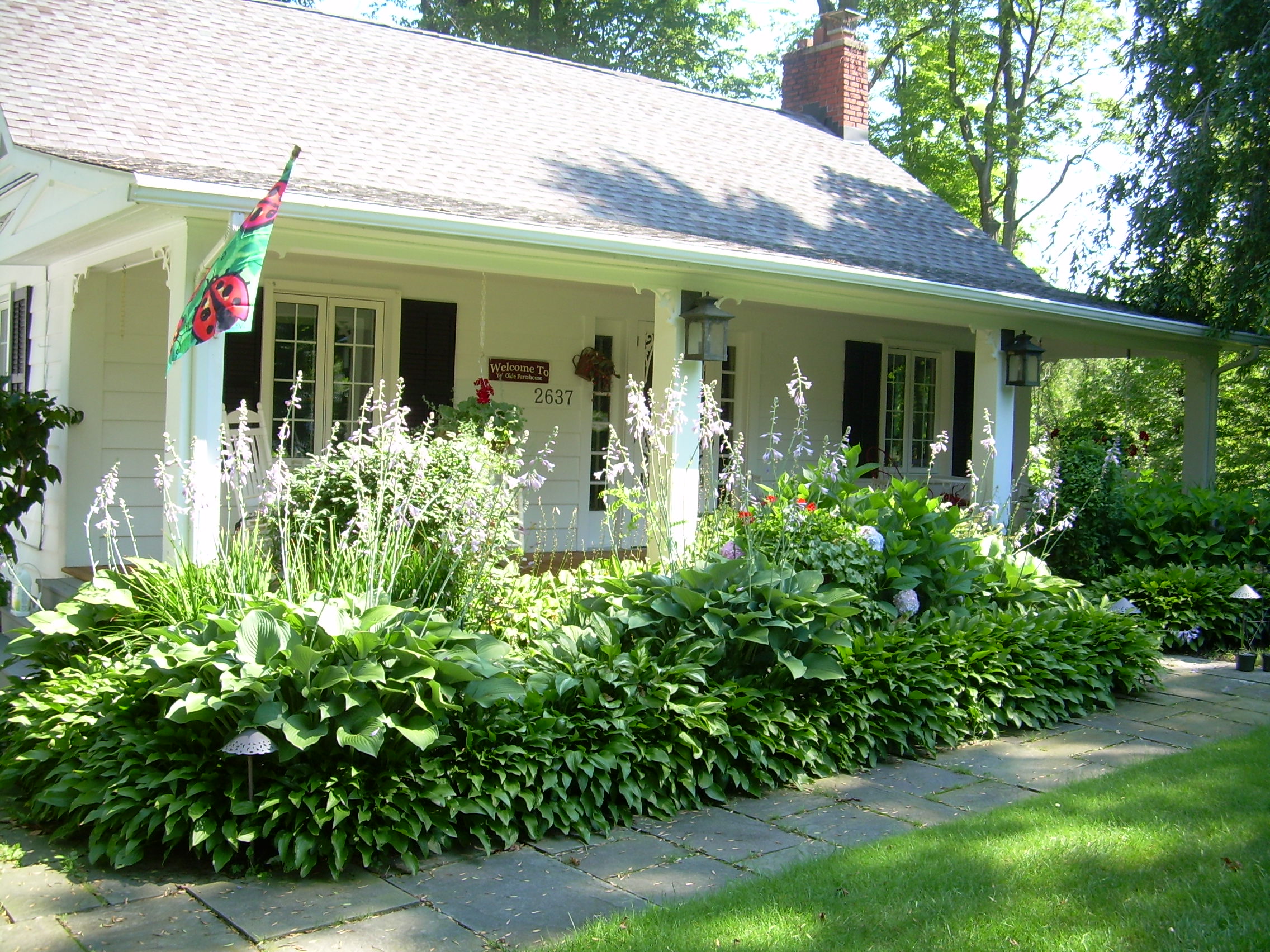Strawberry Cottage Cottages for Rent in Willoughby Hills, Ohio