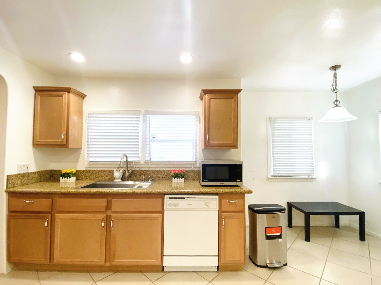 Habitación privada especial 1 conveniente en Rosemead Casas en