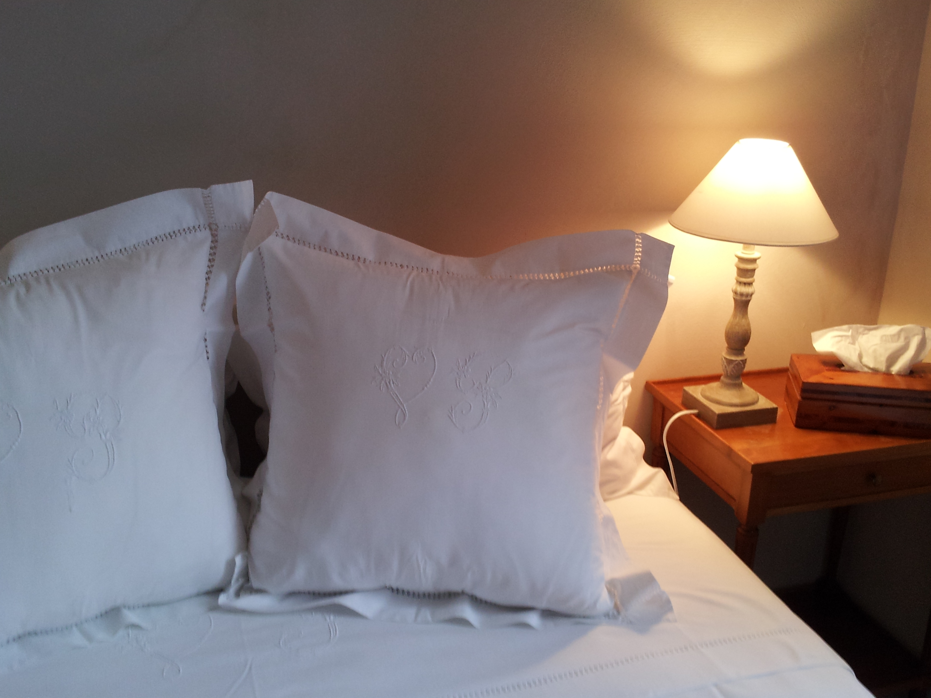 B&B with pool - room Douce France in La Bastide, Bordeaux
